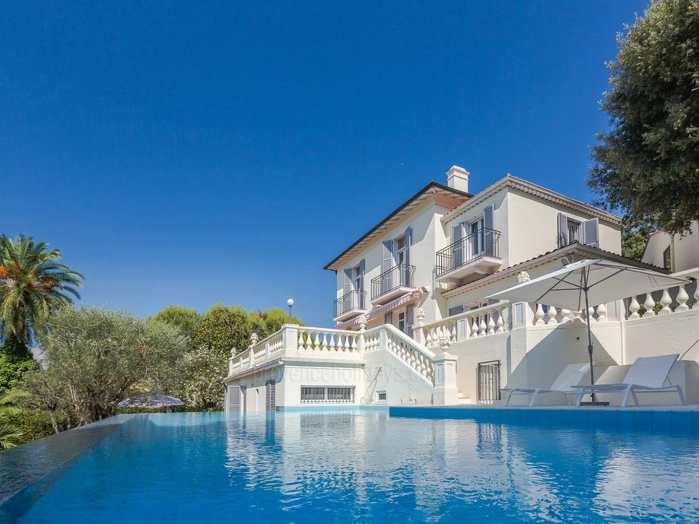 1 - Villa Cap d\'Antibes: Villa: Pool