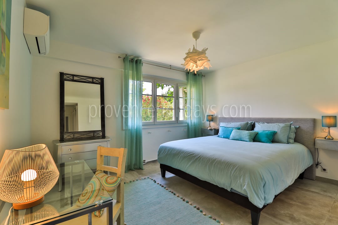 25 - Le Mas du Pêcheur: Villa: Bedroom