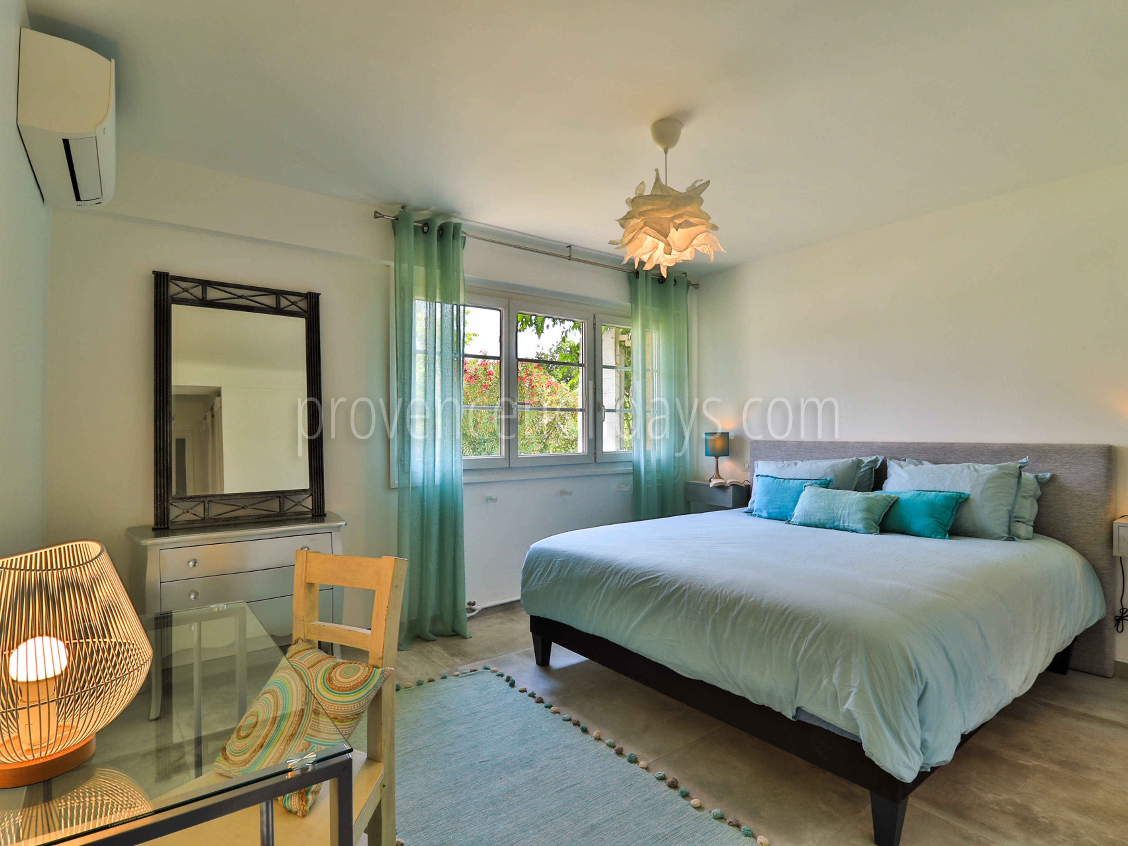 25 - Le Mas du Pêcheur: Villa: Bedroom