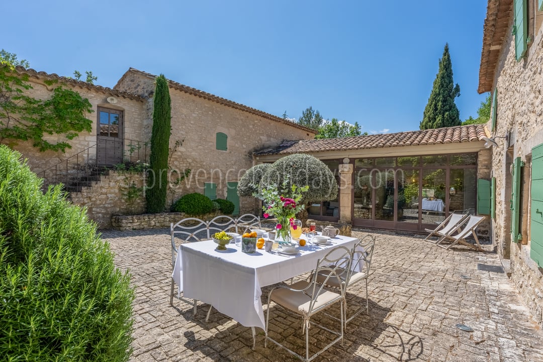 38 - Les Oliviers: Villa: Exterior
