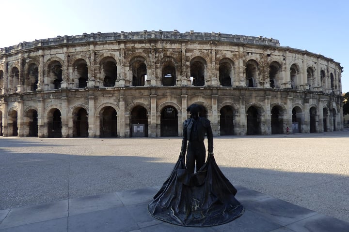 Nîmes