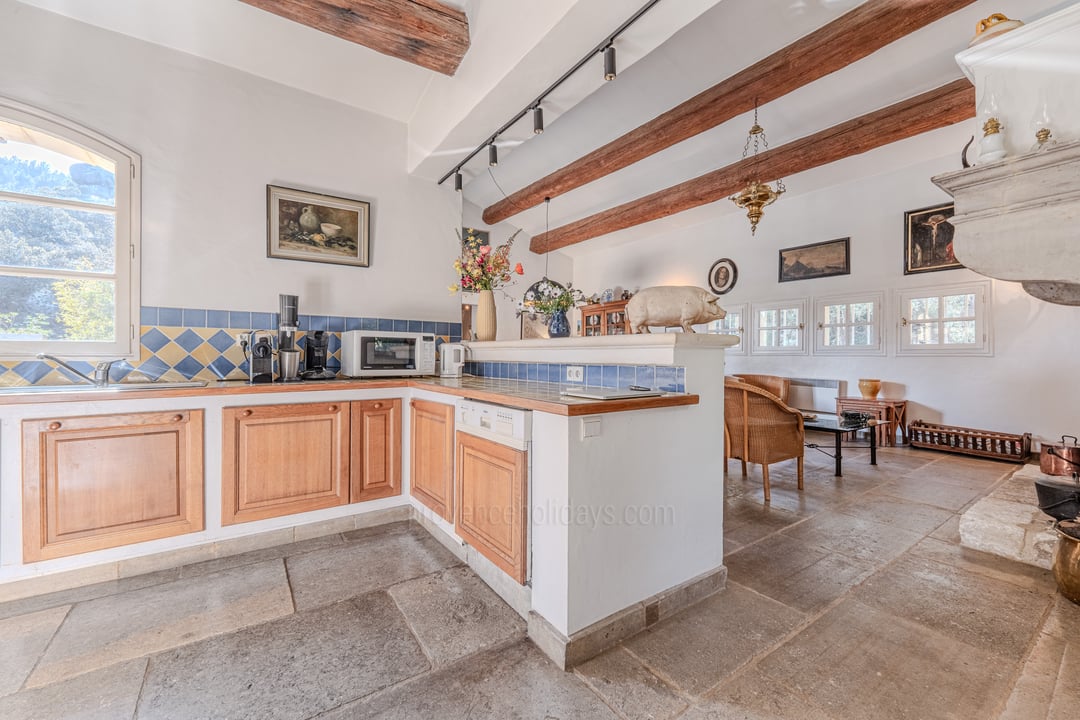 5 - Bastide des Cyprès: Villa: Interior
