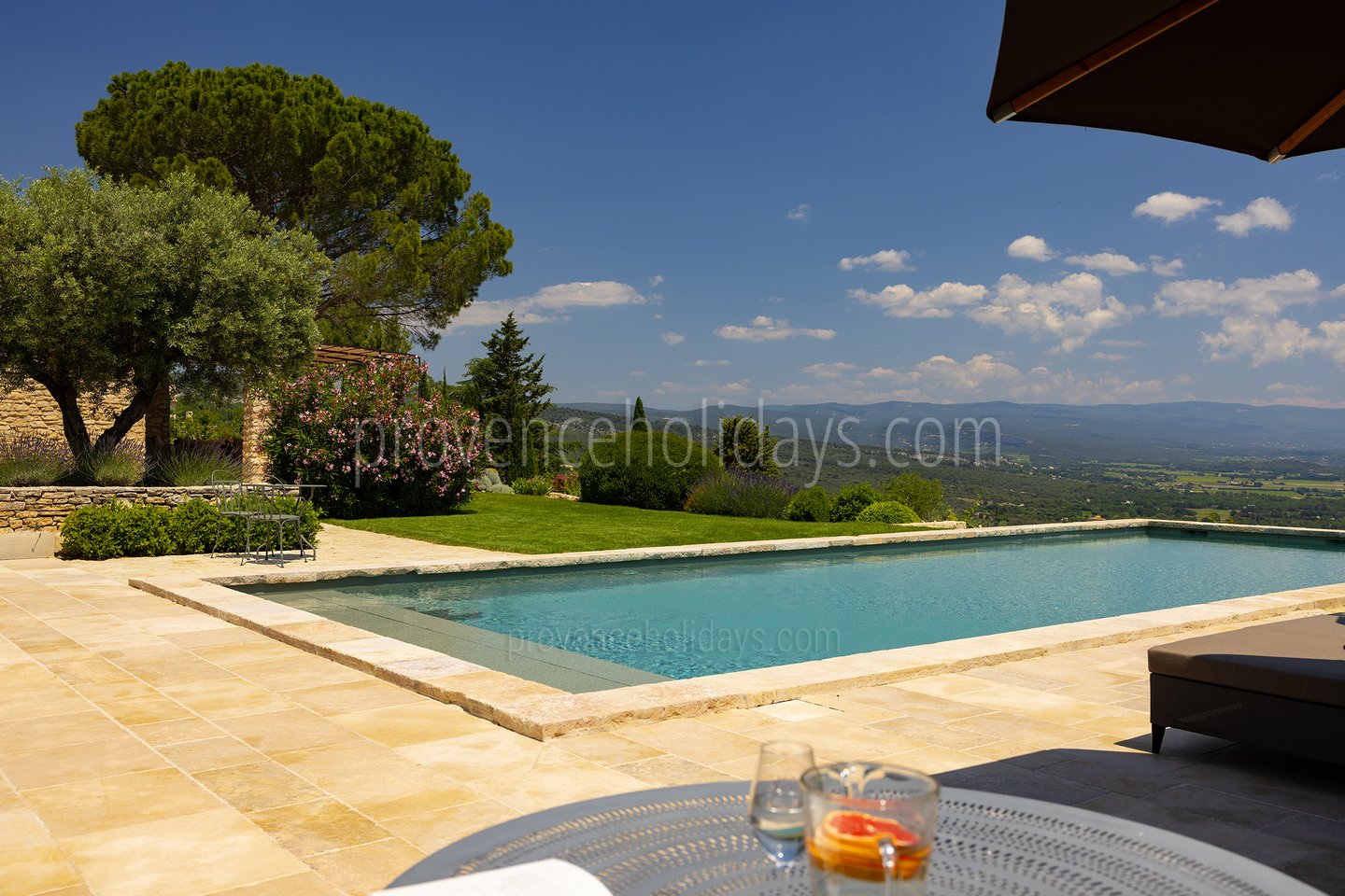 32 - Mas de Bel Air: Villa: Pool