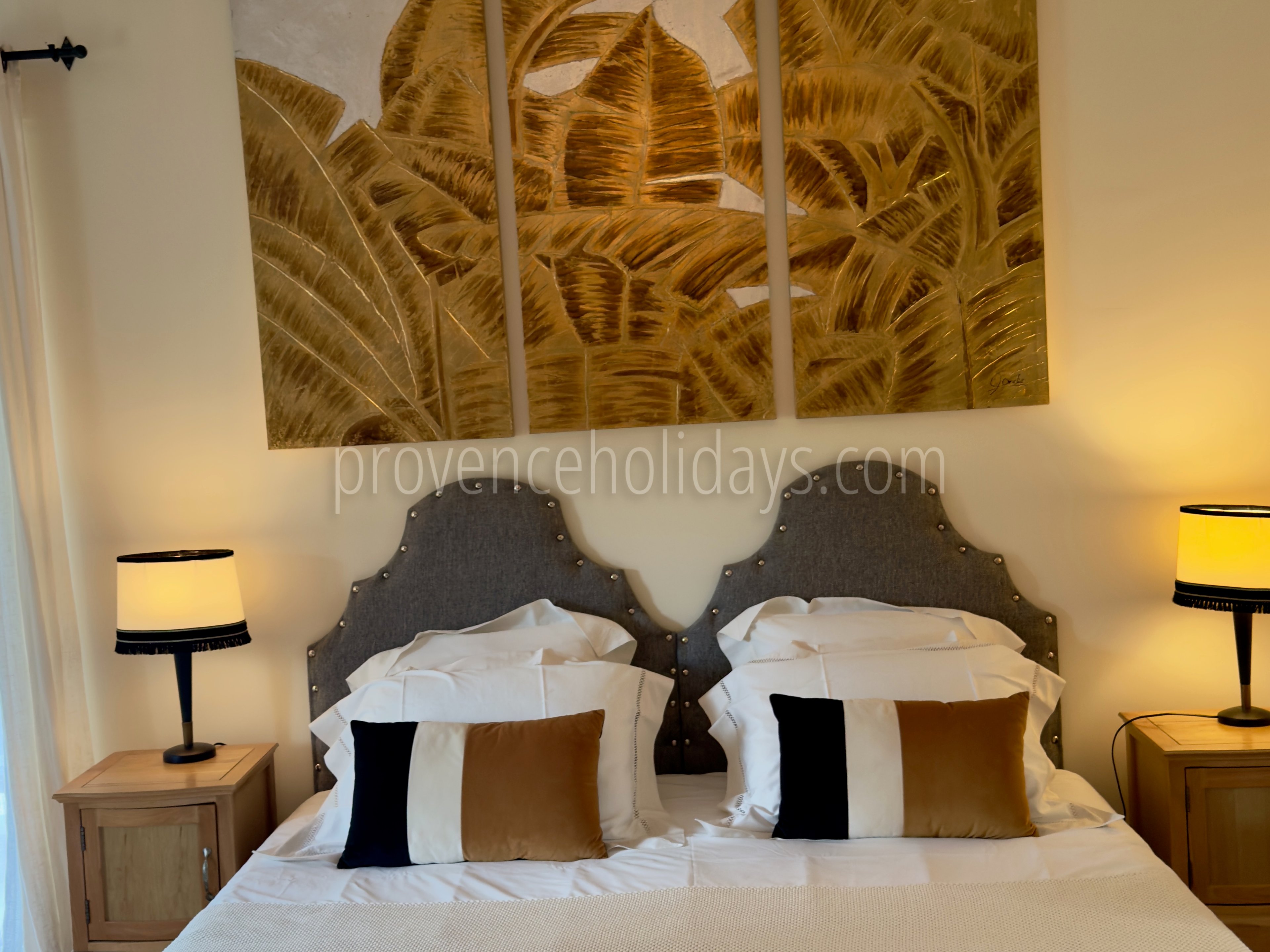 42 - Le Mas de la Cabro: Villa: Bedroom