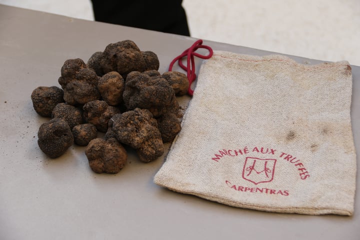 Carpentras truffle market