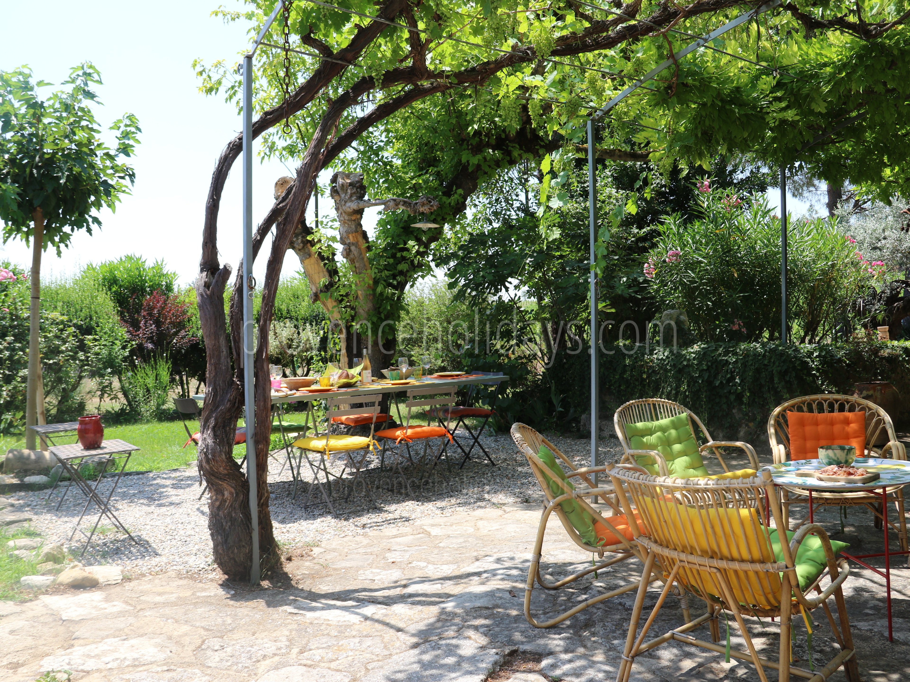 5 - Mas de Charla: Villa: Exterior