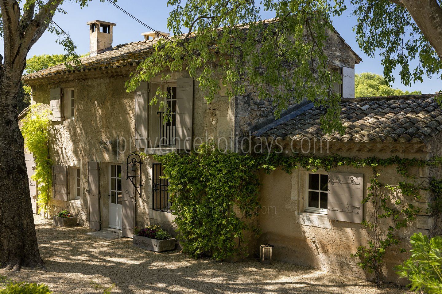 26 - Le Mazet Saint Paul: Villa: Exterior