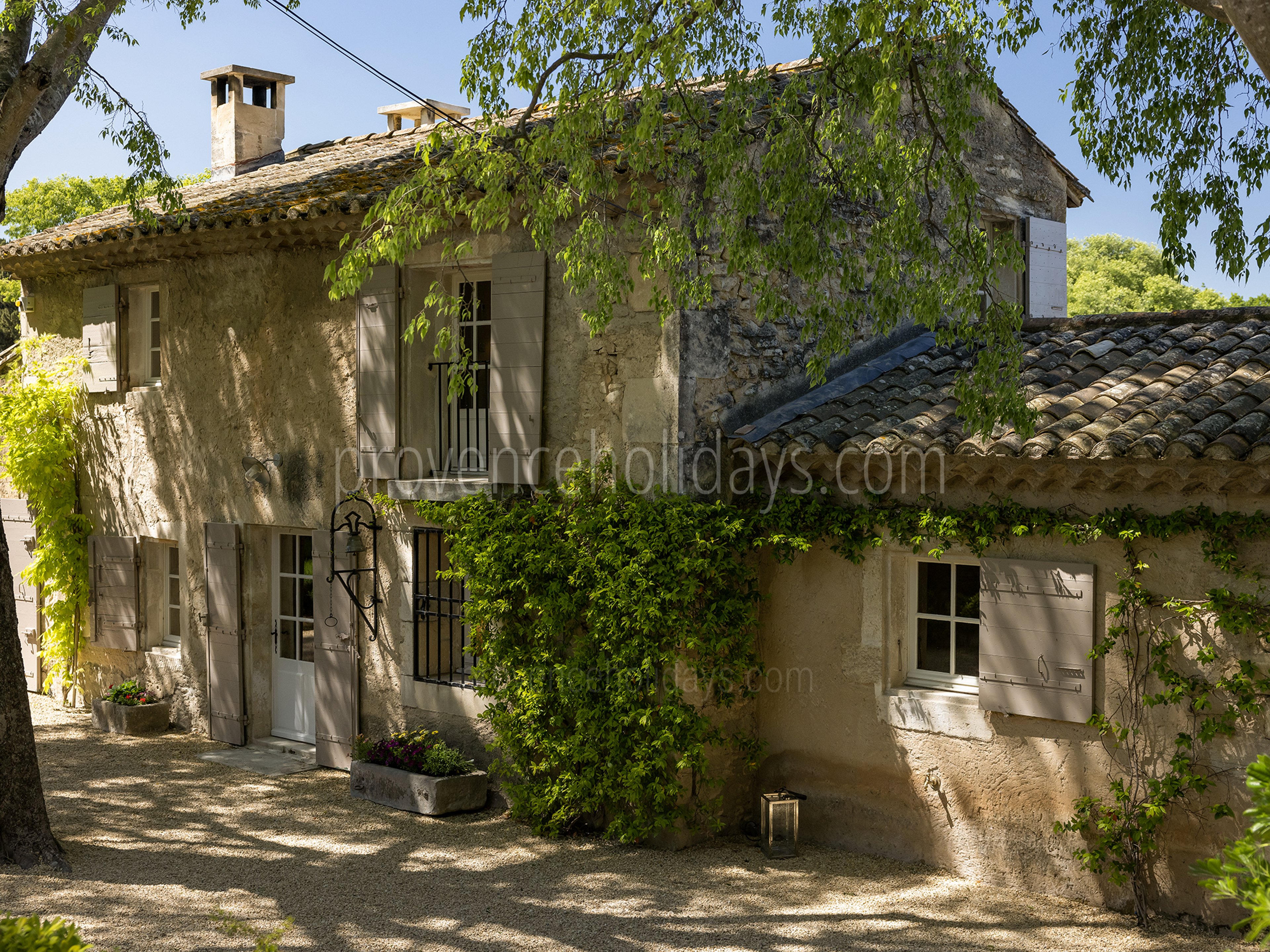 26 - Le Mazet Saint Paul: Villa: Exterior
