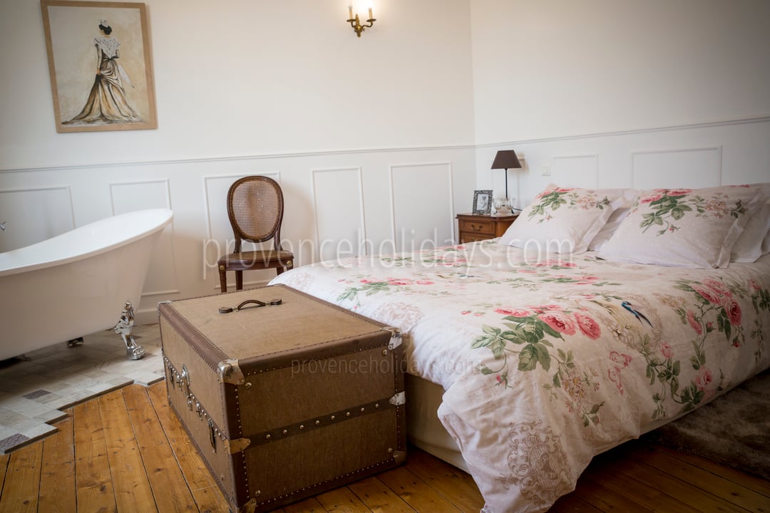 12 - Mas de Mazette: Villa: Bedroom
