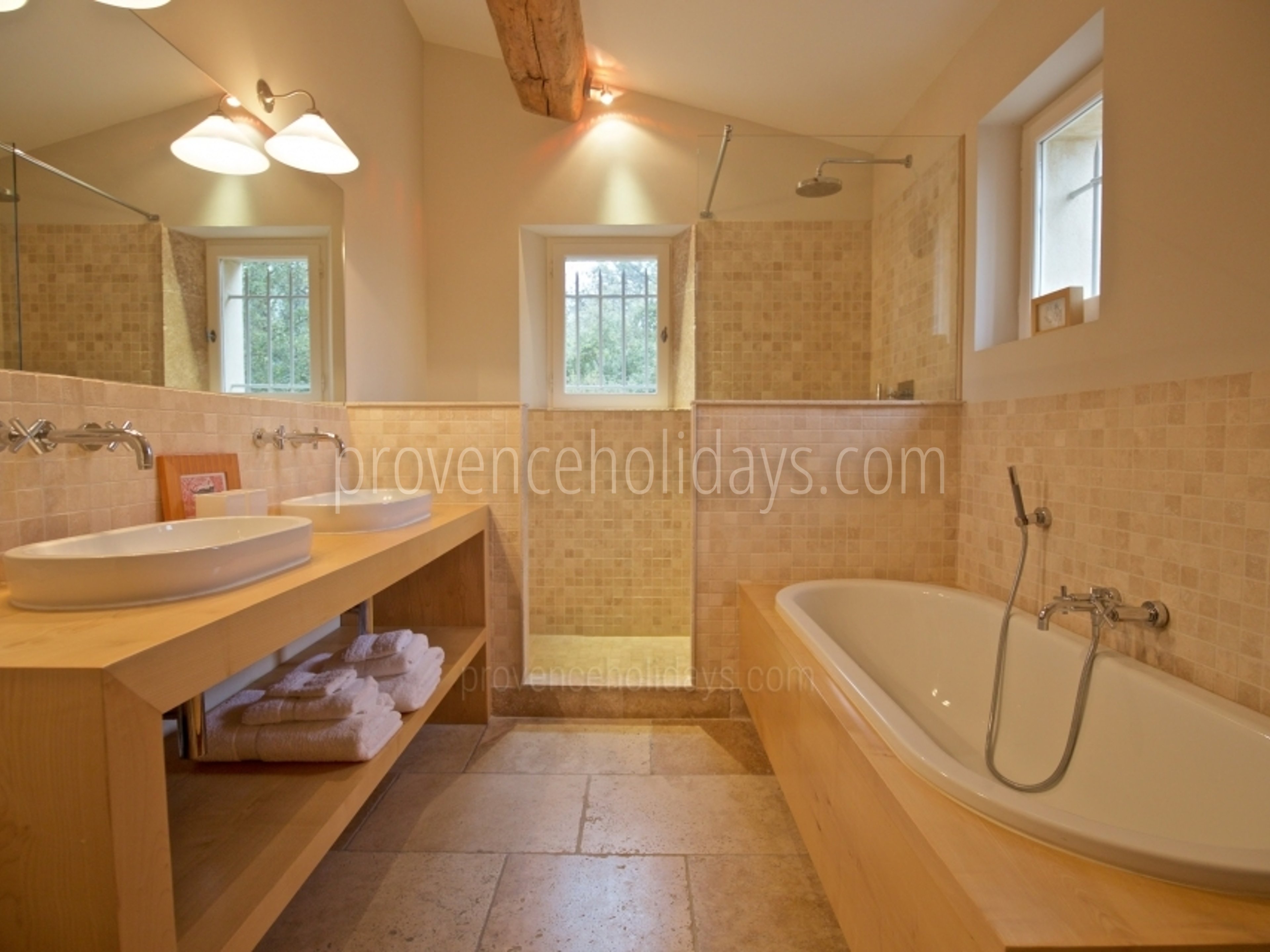 13 - Mas Tranquil: Villa: Bathroom