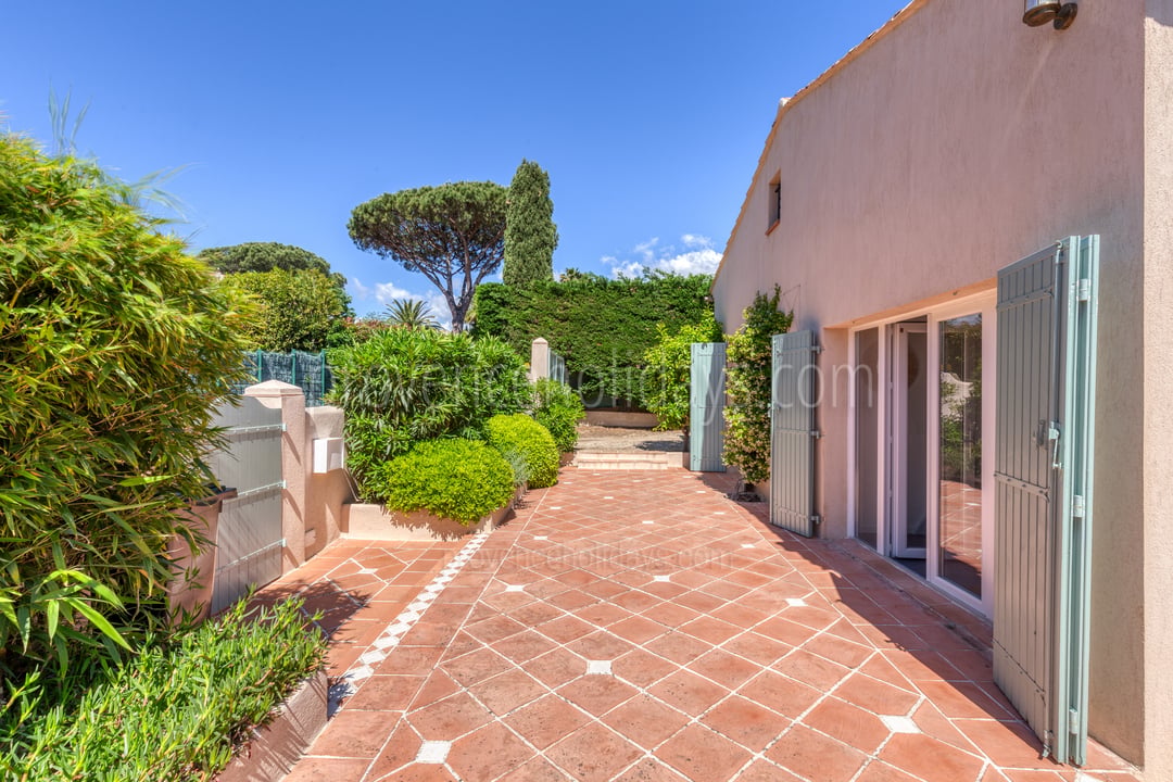 14 - Villa Morganite: Villa: Exterior