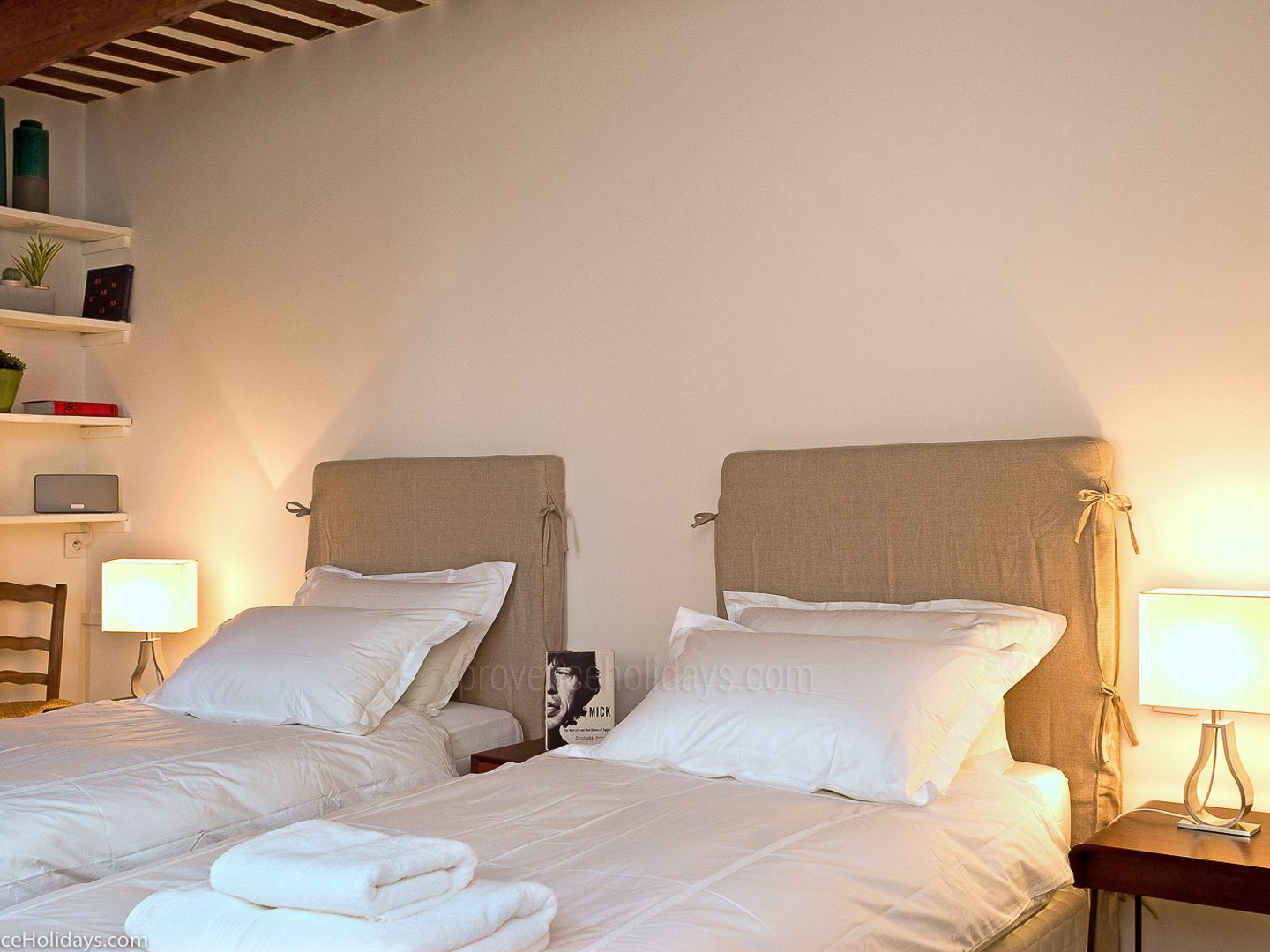 22 - Maison Louise: Villa: Bedroom