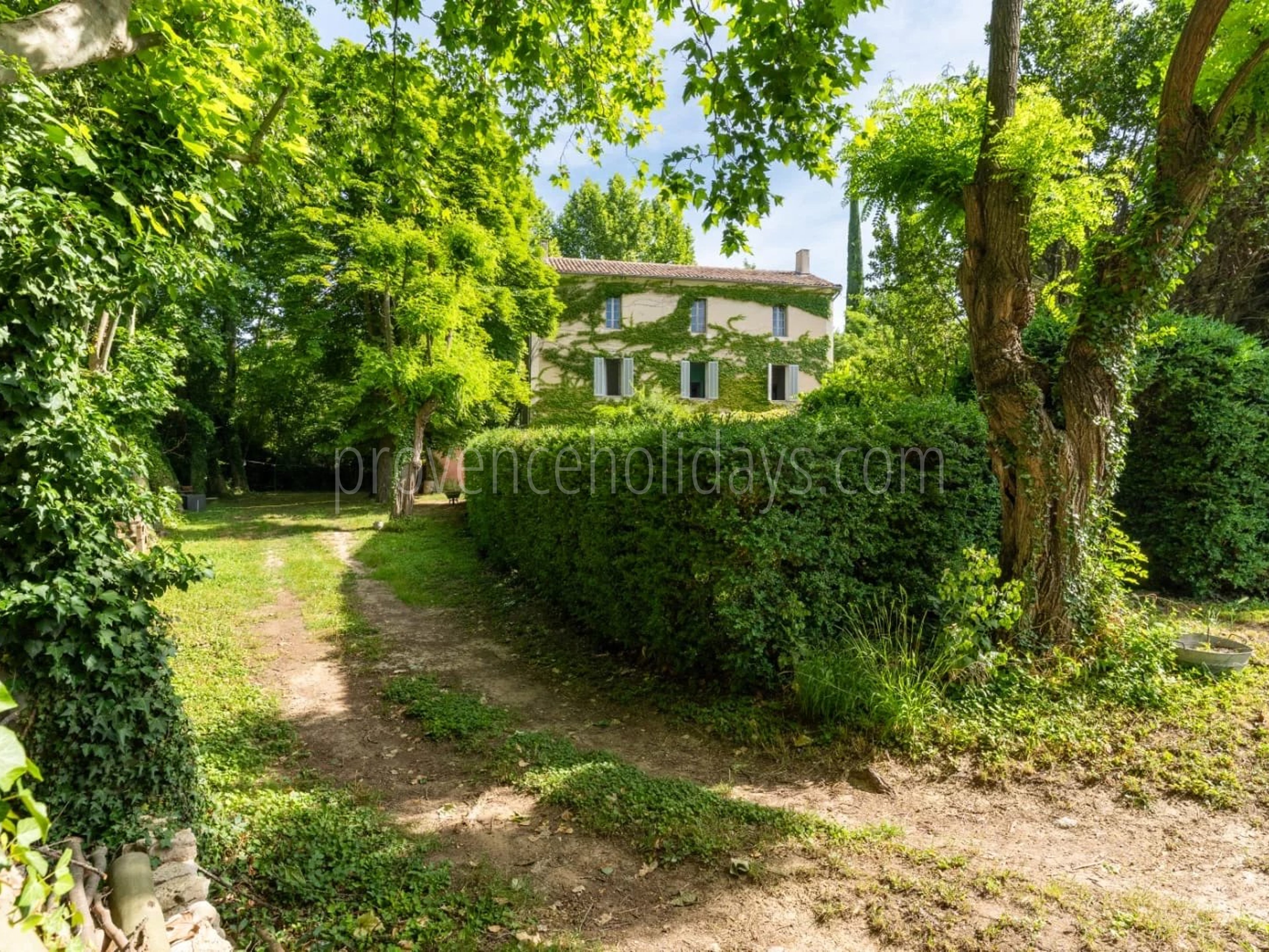 1 - Stone bastide in Ansouis: Villa: Exterior