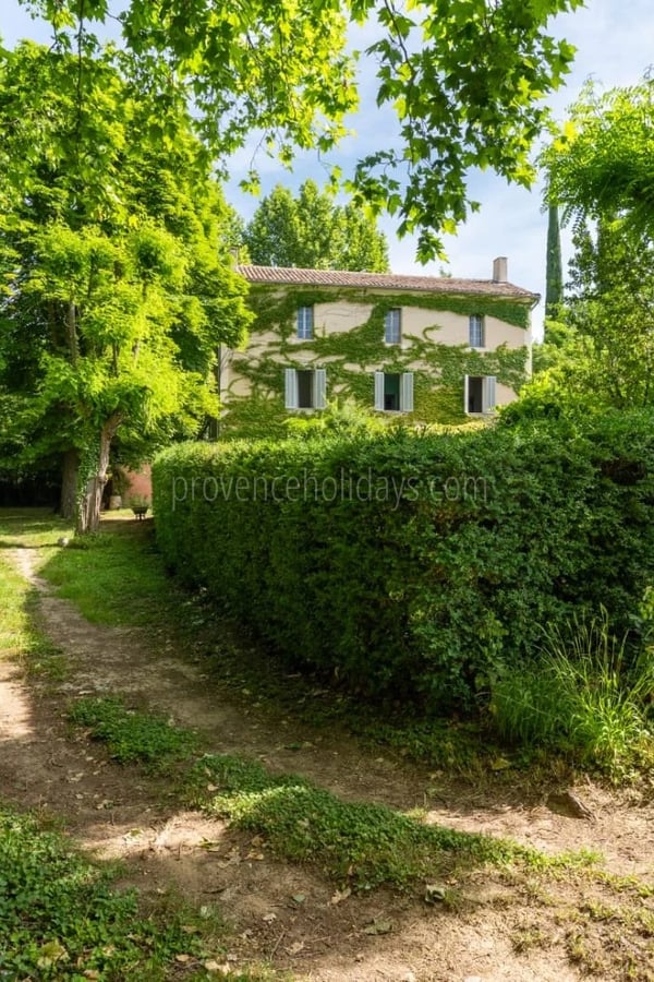 1 - Stone bastide in Ansouis: Villa: Exterior