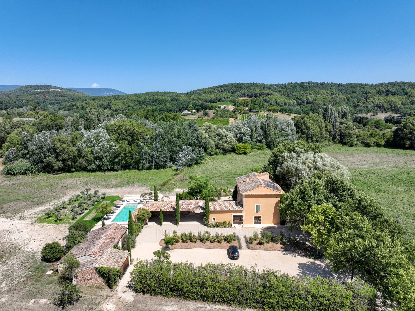 105 - Le Mas de Prestige: Villa: Exterior