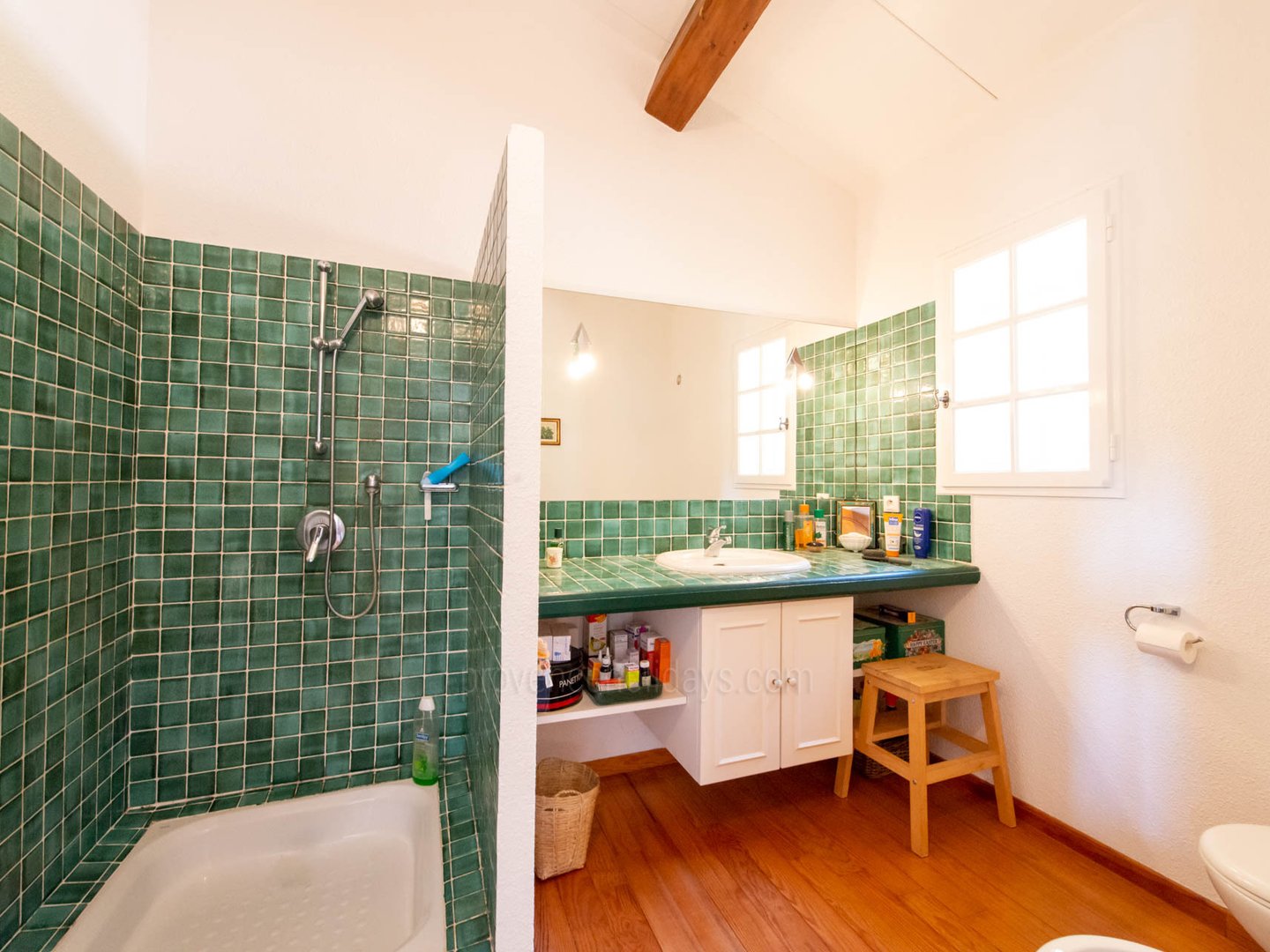 5 - Villa Valombreuse: Villa: Bathroom