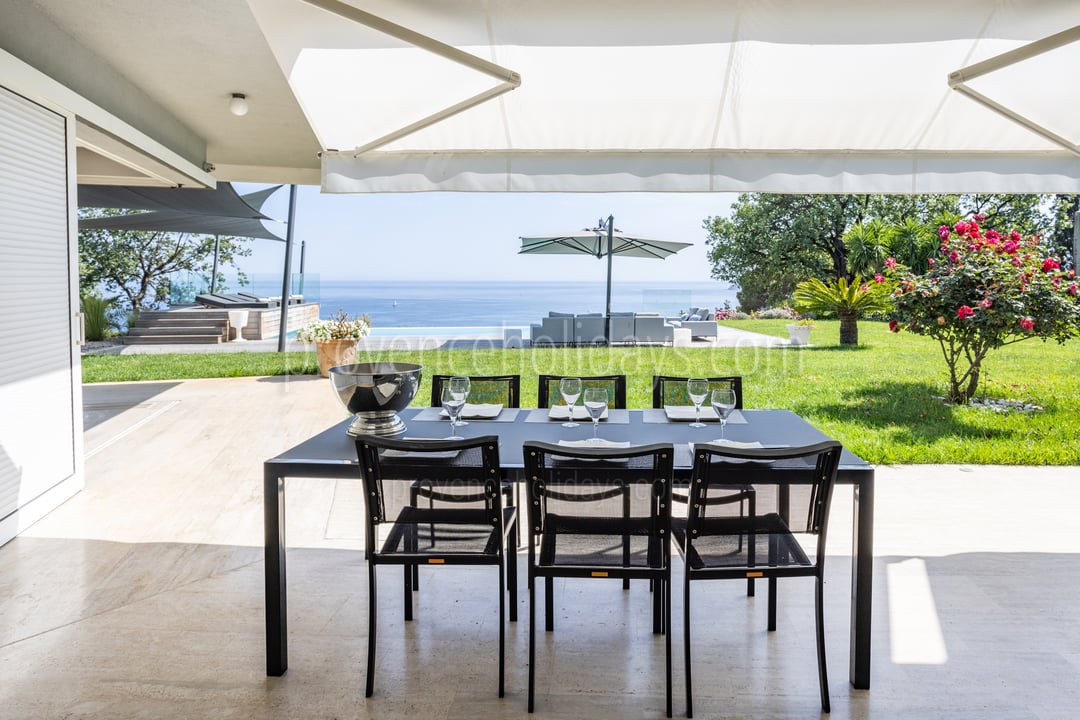 17 - Villa Toulon: Villa: Exterior