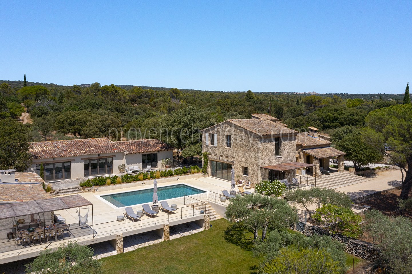 14 - Escapade en Luberon: Villa: Exterior