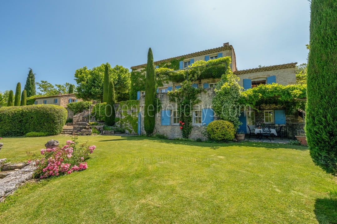 40 - Le Mas de Bonnieux: Villa: Exterior