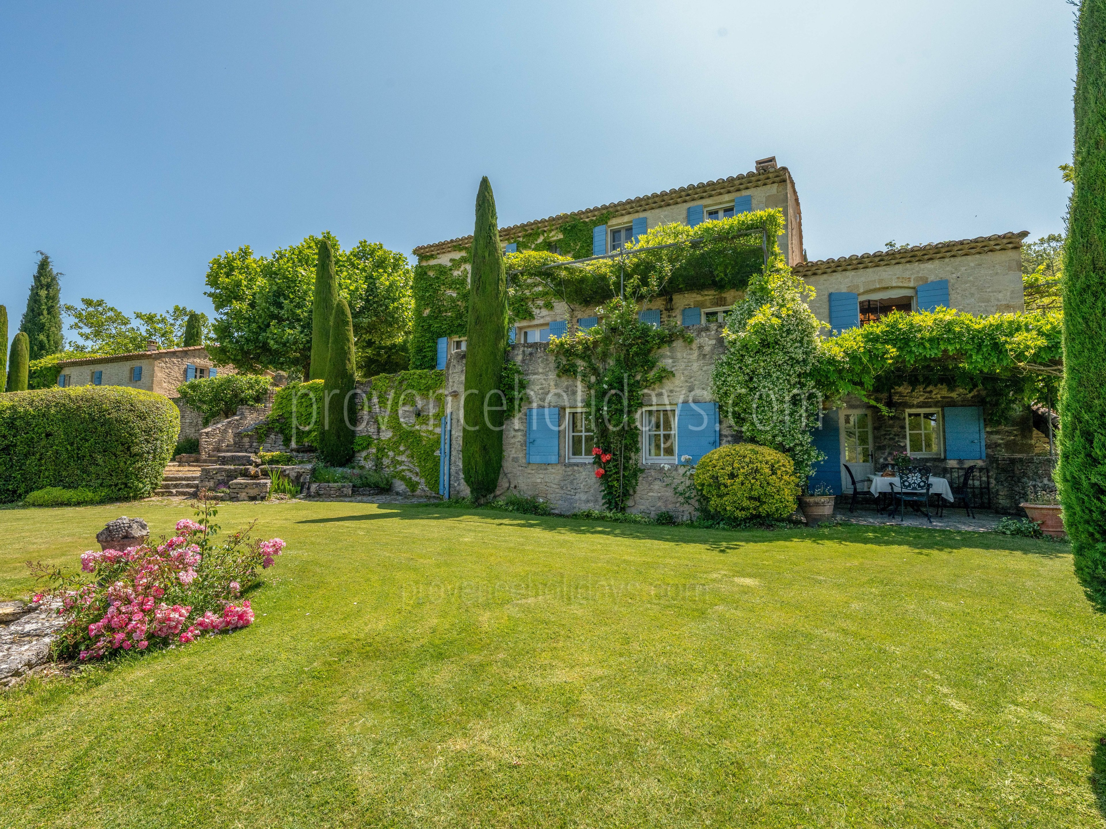 40 - Le Mas de Bonnieux: Villa: Exterior