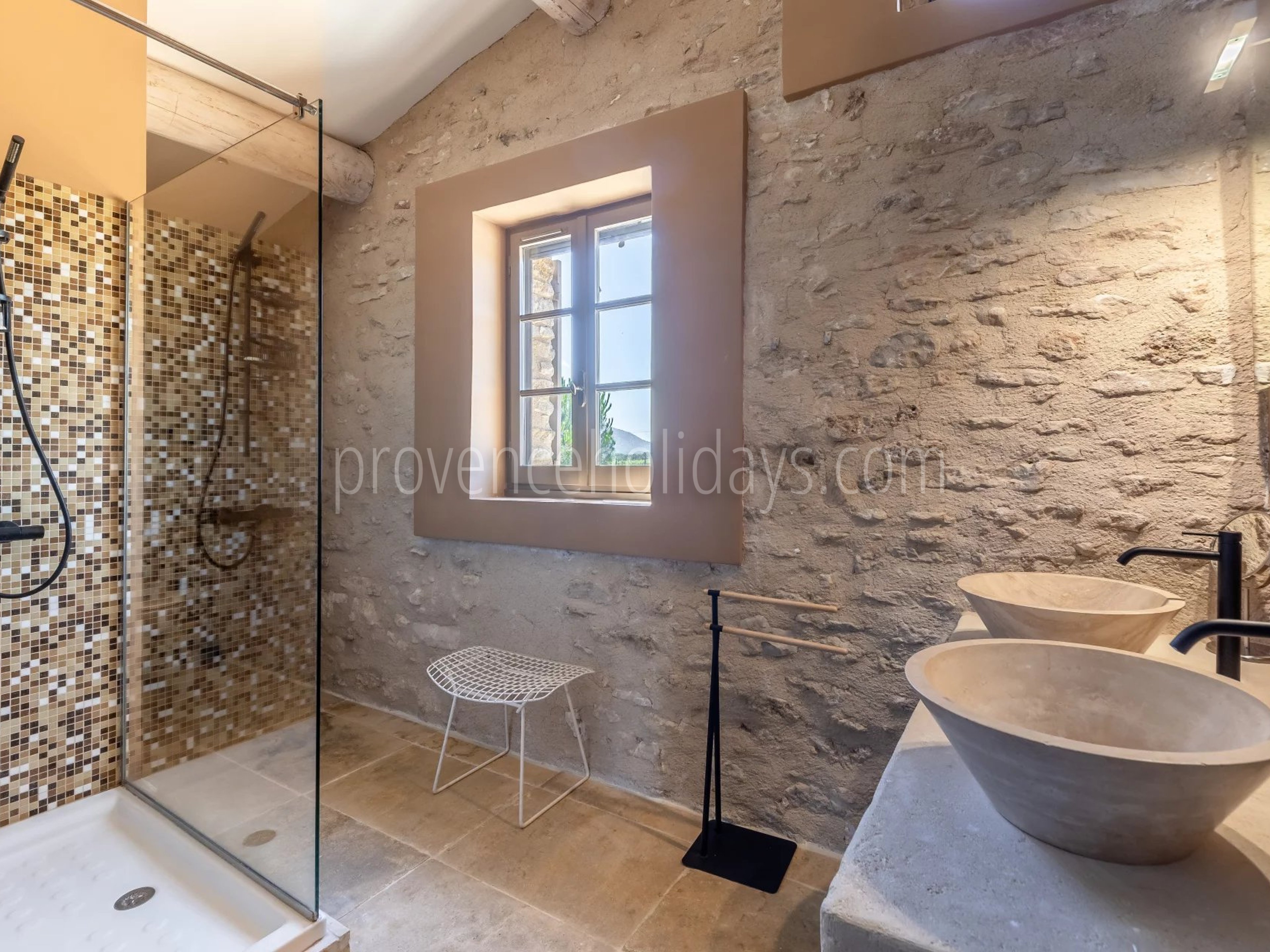 37 - Mas 1850 in Gordes: Villa: Bathroom
