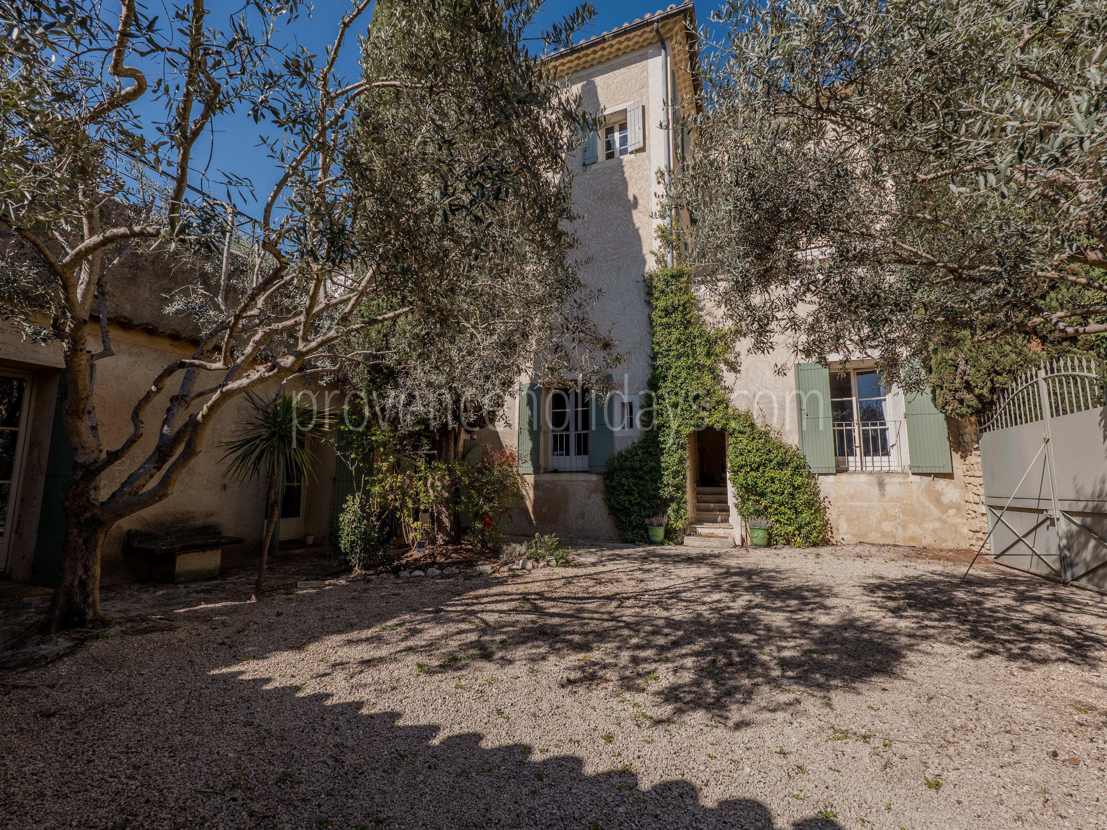 9 - Hotel particulier dans le centre de Mazan: Villa: Exterior