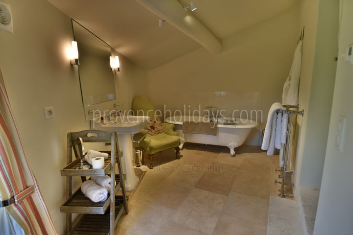 23 - Chez Emile: Villa: Bathroom
