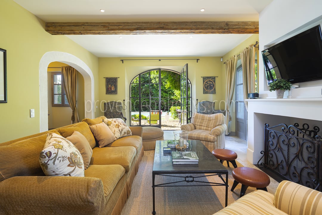 8 - Maison des Oliviers: Villa: Interior
