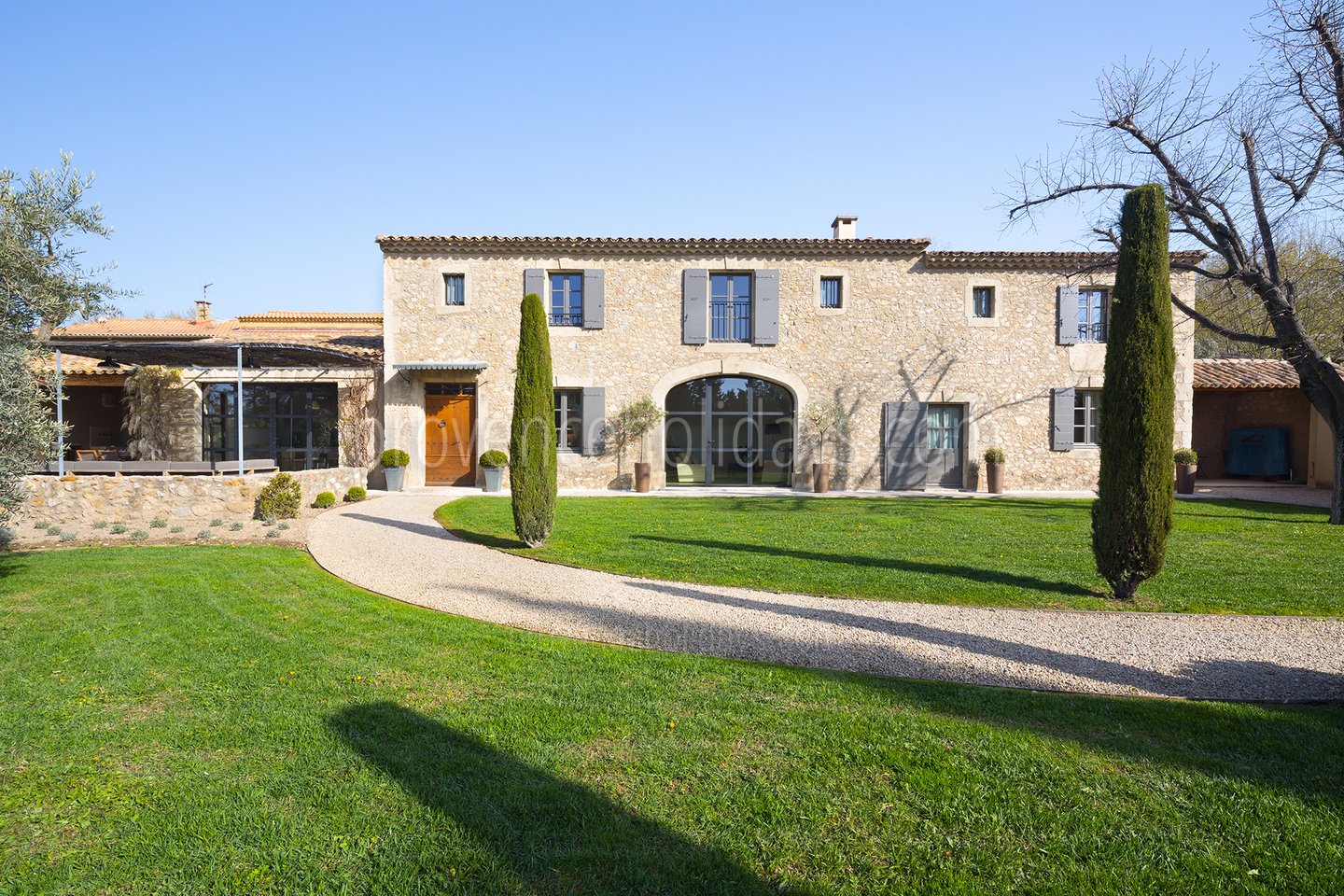 3 - Maison Eyguières: Villa: Exterior