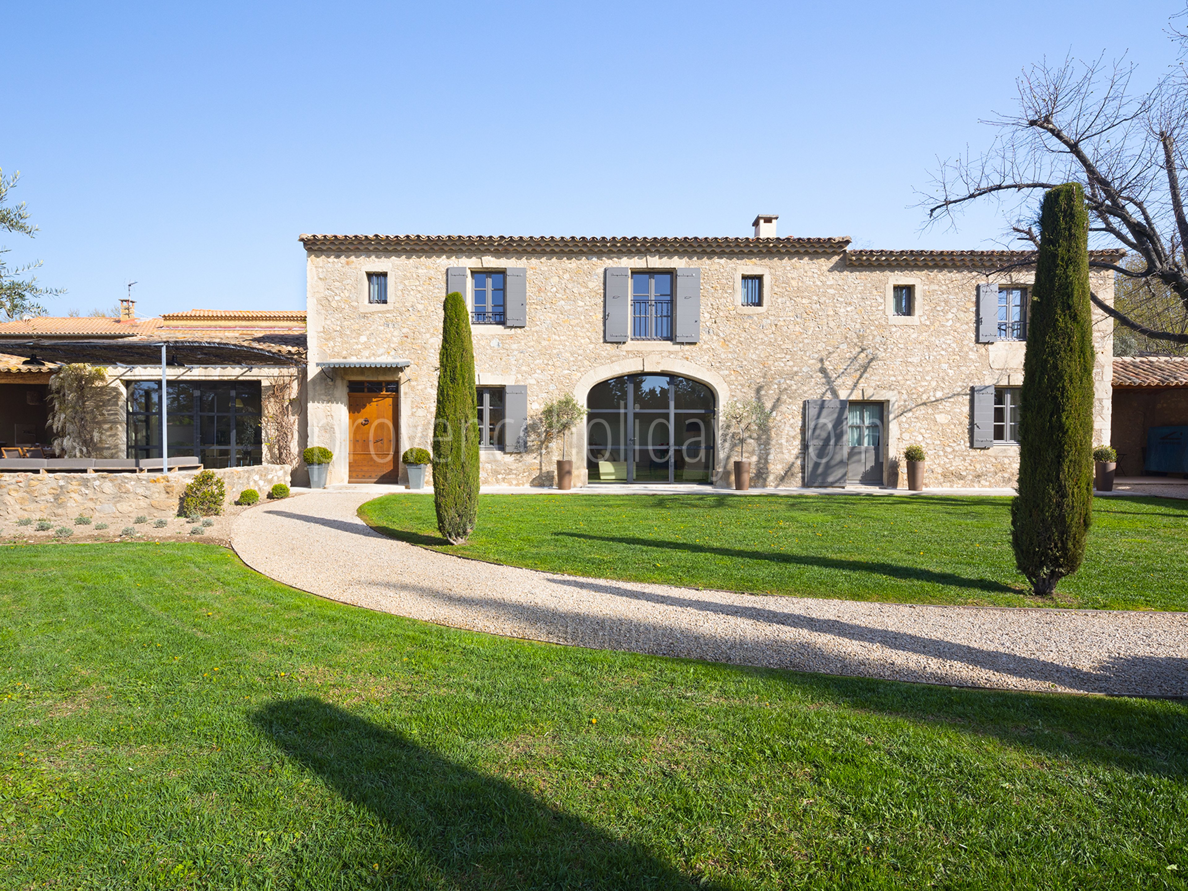 3 - Maison Eyguières: Villa: Exterior