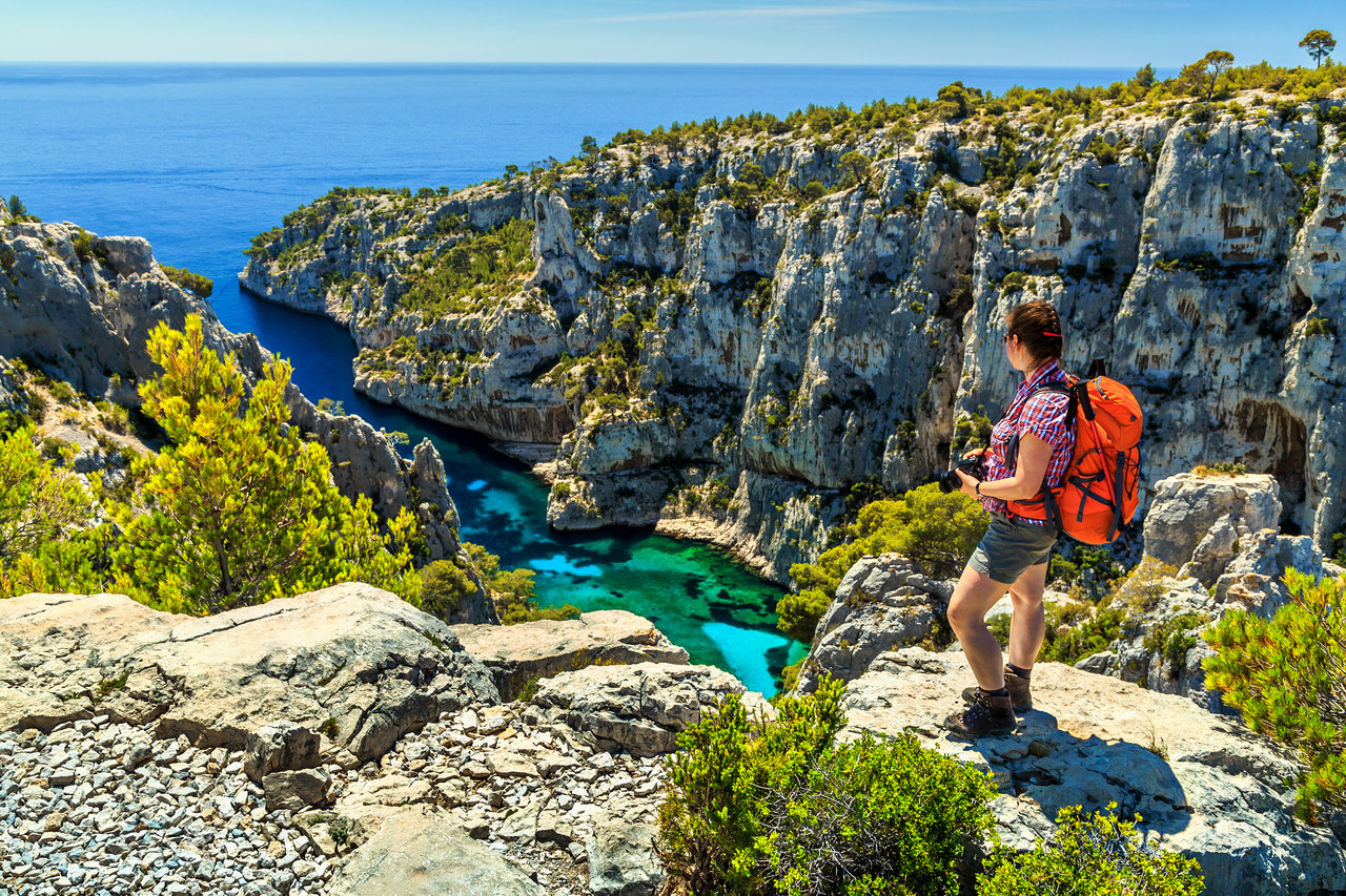 hiker calanques