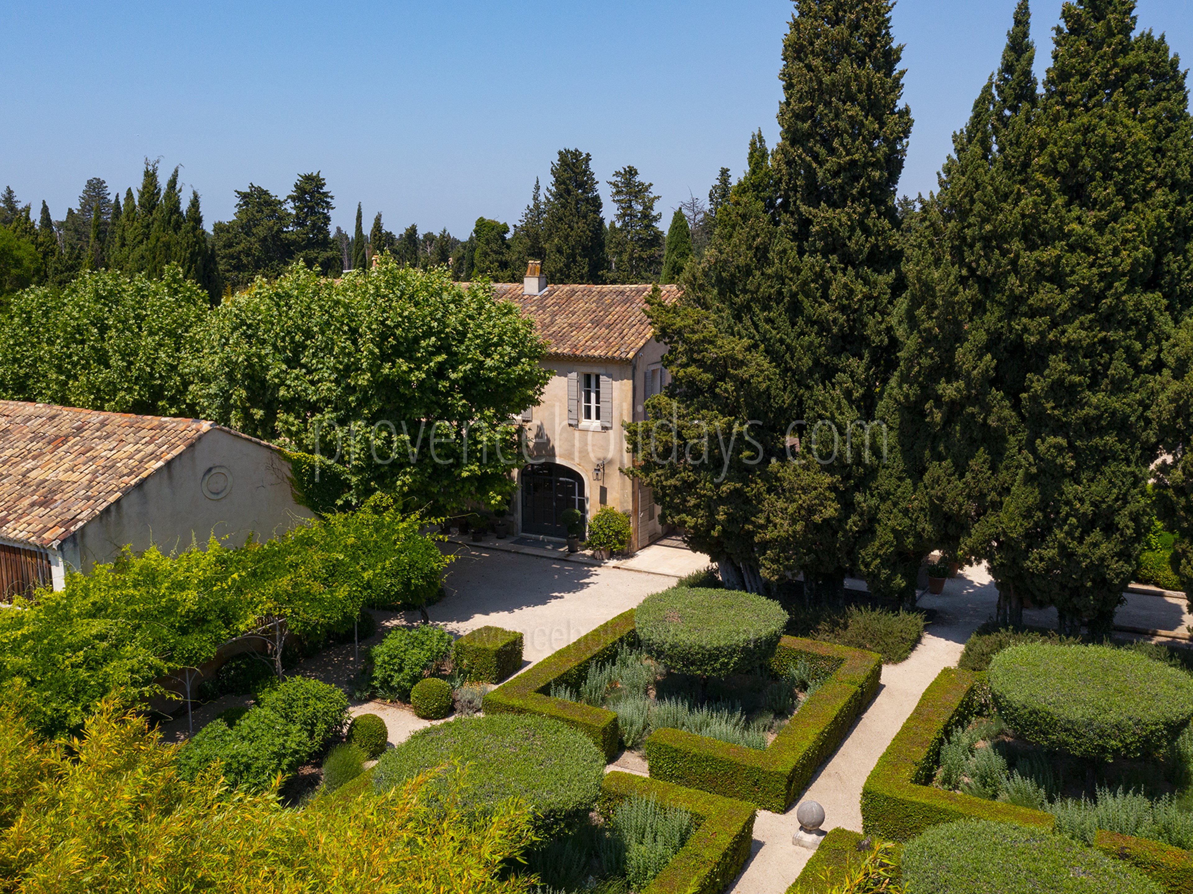 56 - Mas des Étoiles: Villa: Exterior