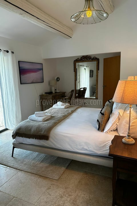 54 - Mas du Carlet: Villa: Bedroom