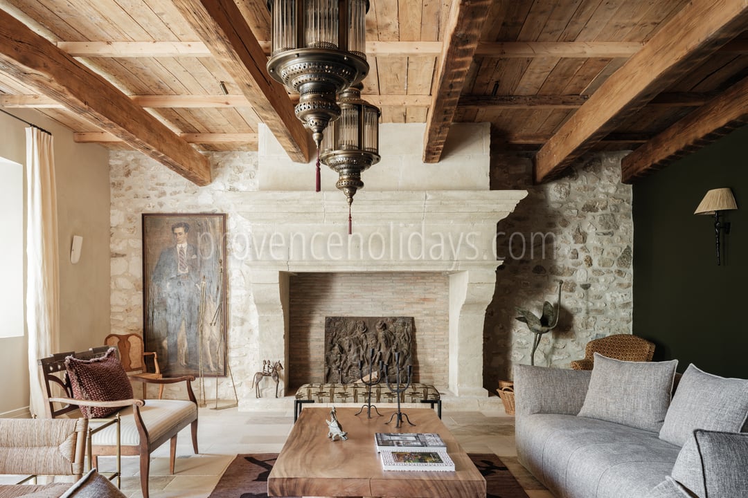 17 - Mas des Oliviers: Villa: Interior