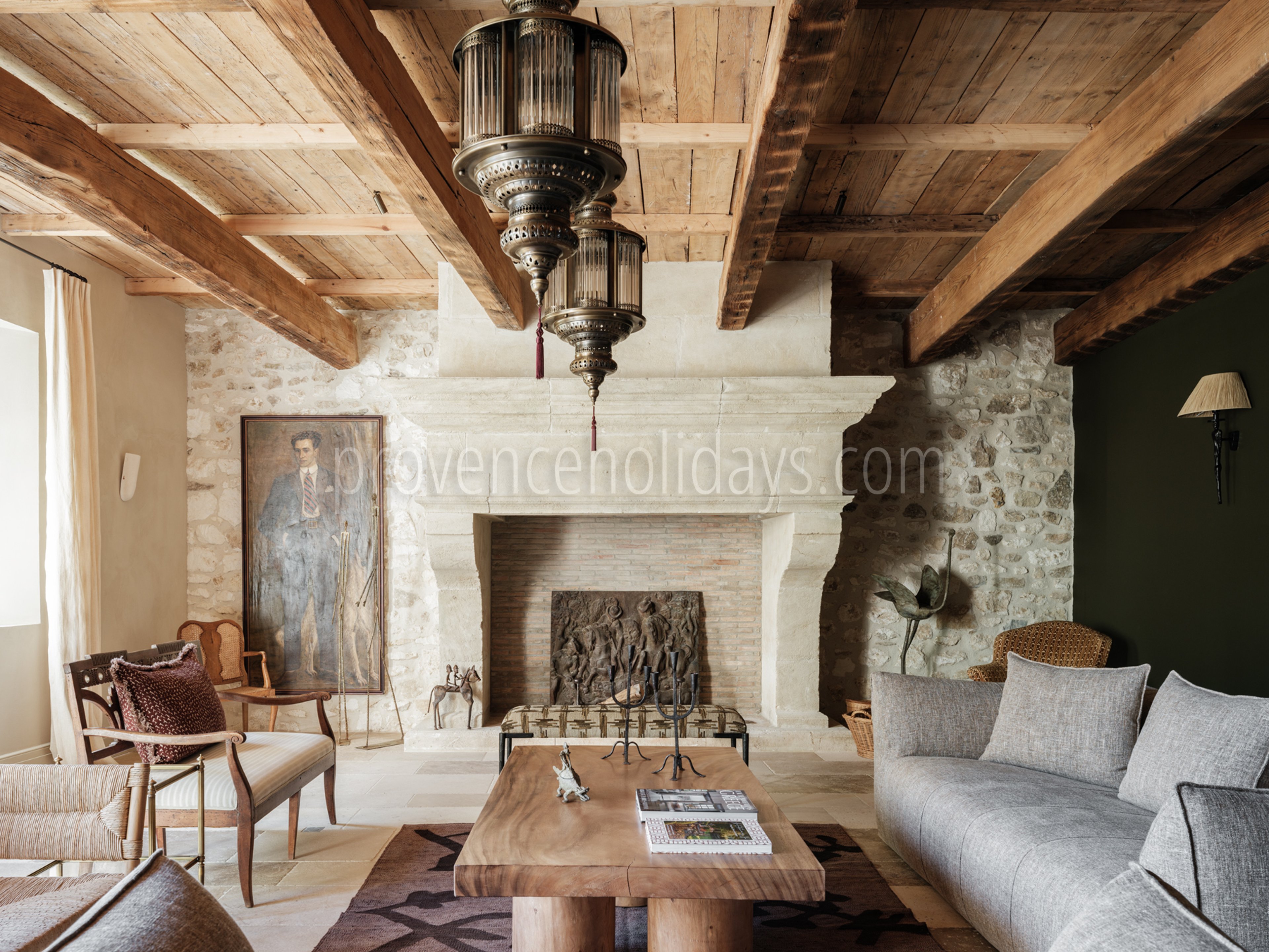 17 - Mas des Oliviers: Villa: Interior