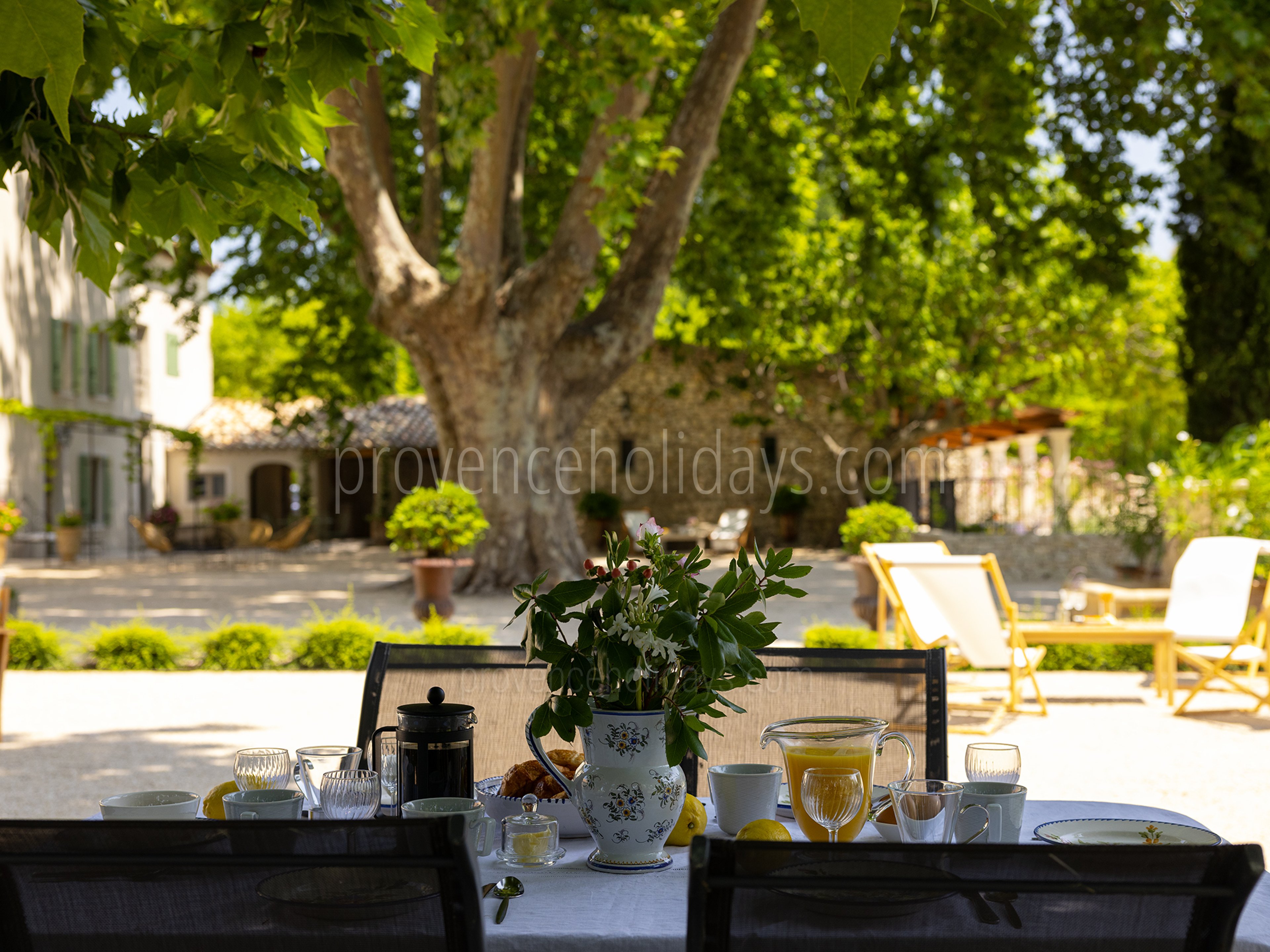 9 - La Bastide Lavande: Villa: Exterior