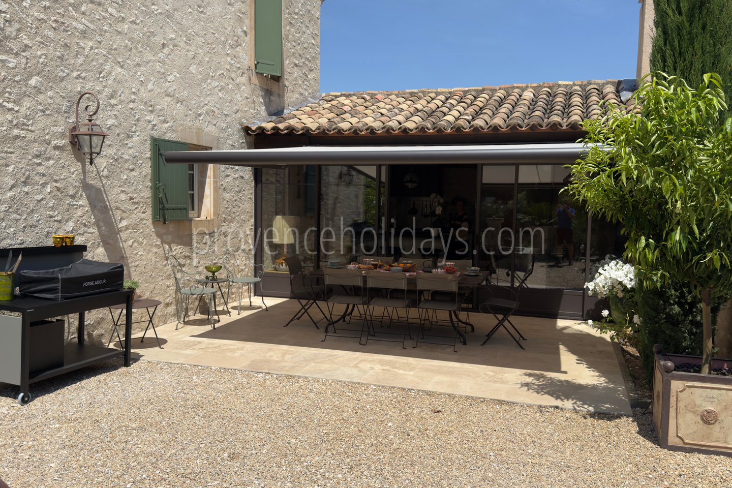 89 - Le Mas de la Cabro: Villa: Exterior
