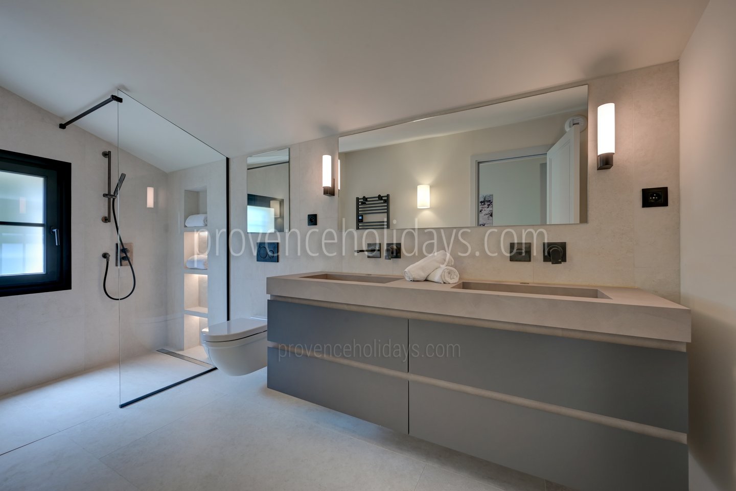26 - Le Moulin: Villa: Bathroom