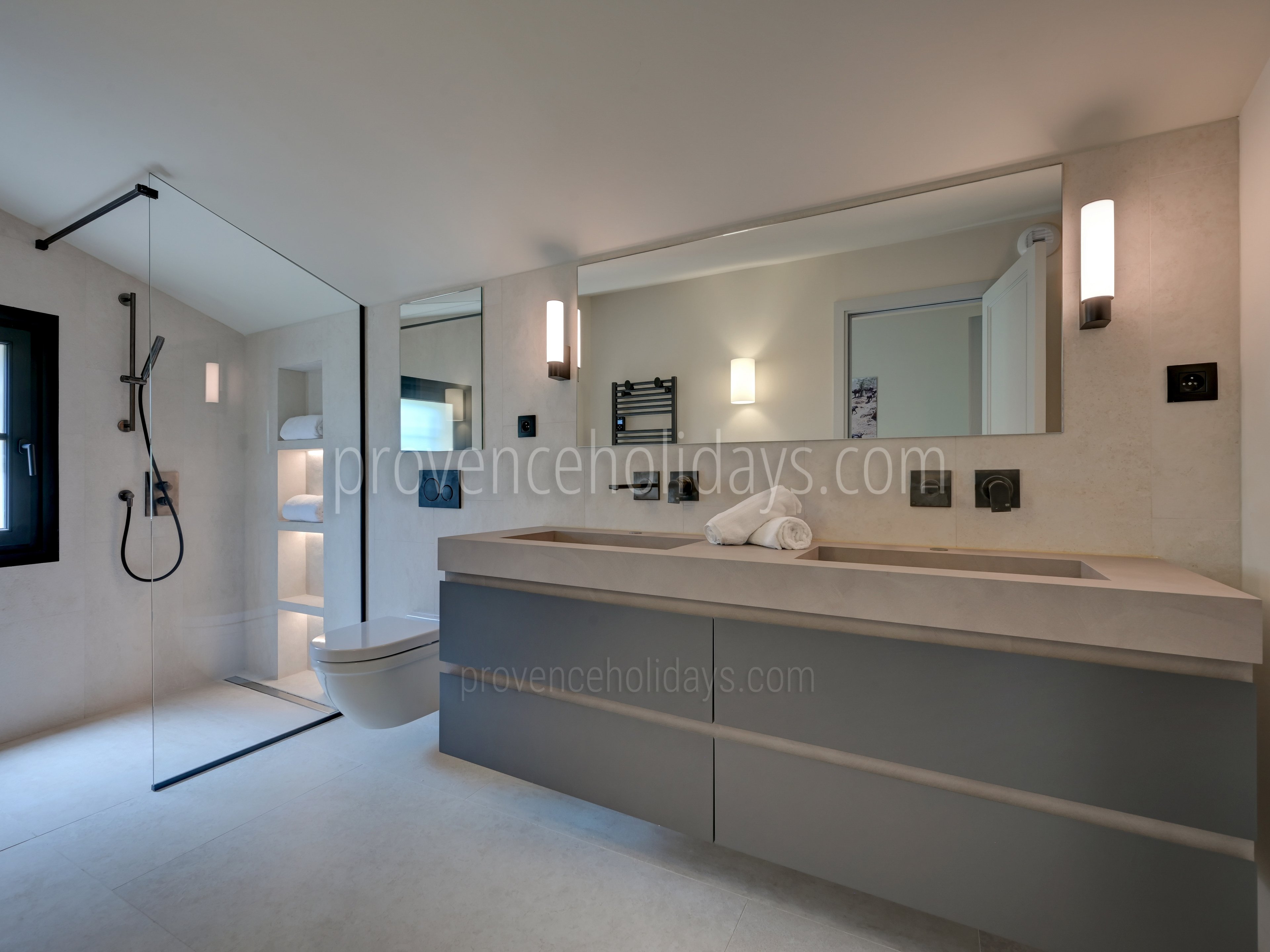 26 - Le Moulin: Villa: Bathroom