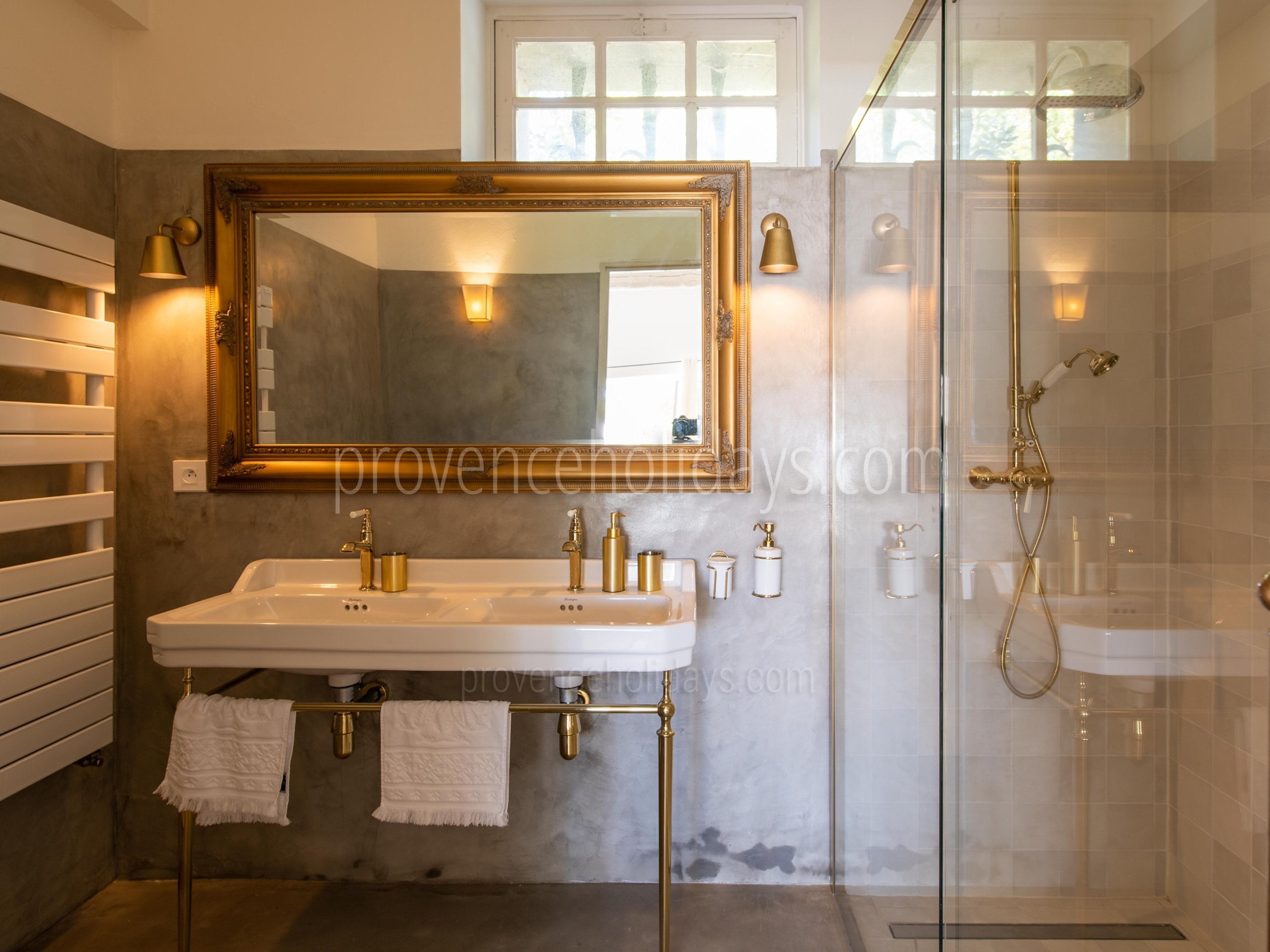 7 - Mas de l\'Est: Villa: Bathroom