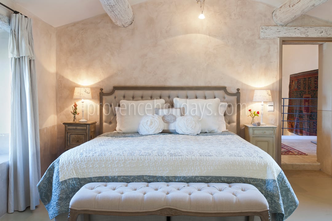 31 - Mas Bonnieux: Villa: Bedroom