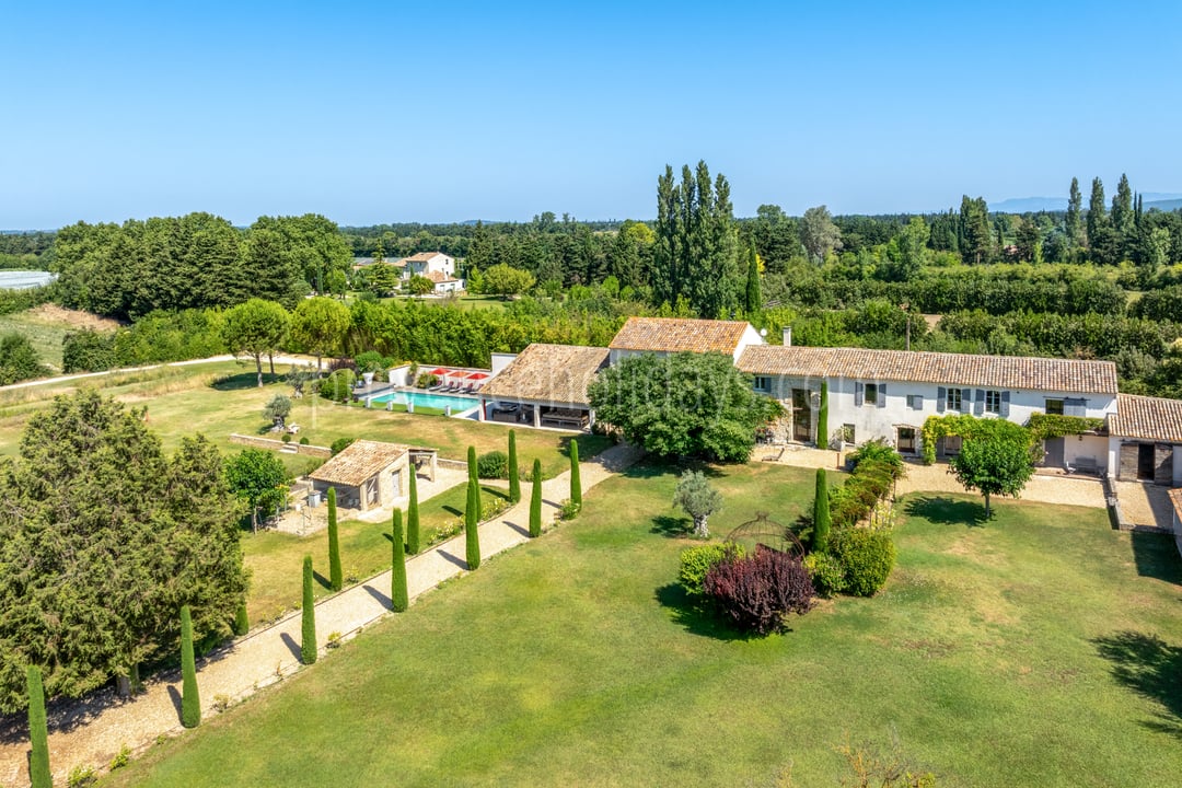 82 - Mas des Vignes: Villa: Exterior