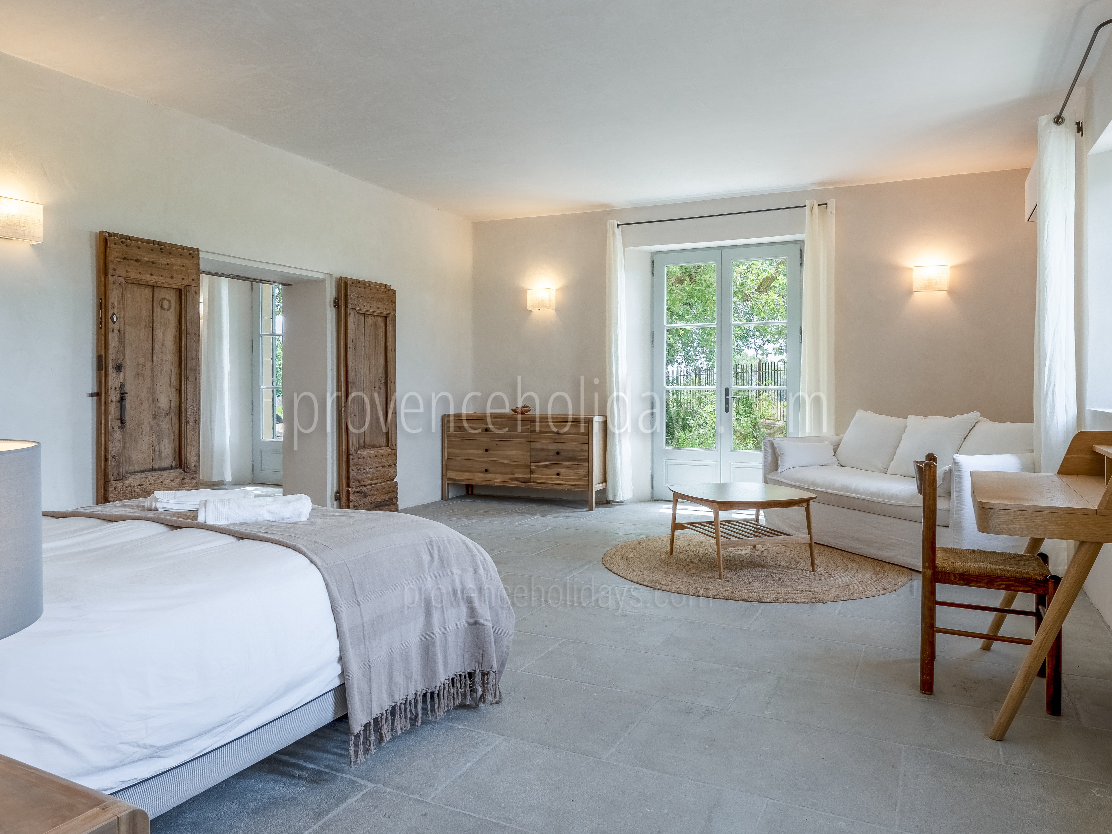 18 - Mas des Chênes: Villa: Bedroom