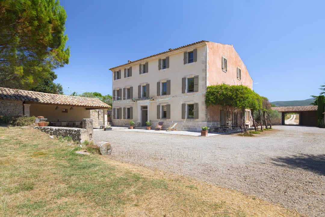 13 - La Petite Bastide des Sources: Villa: Exterior