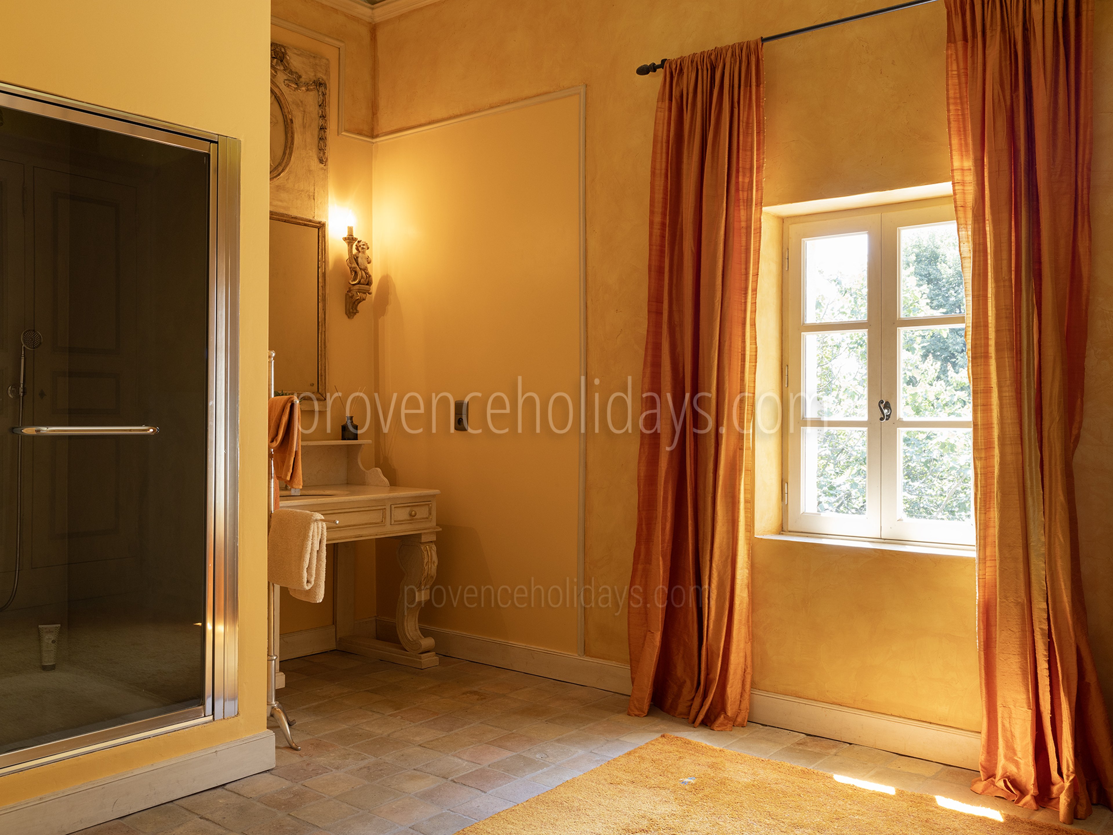 37 - Pine Lodge: Villa: Interior