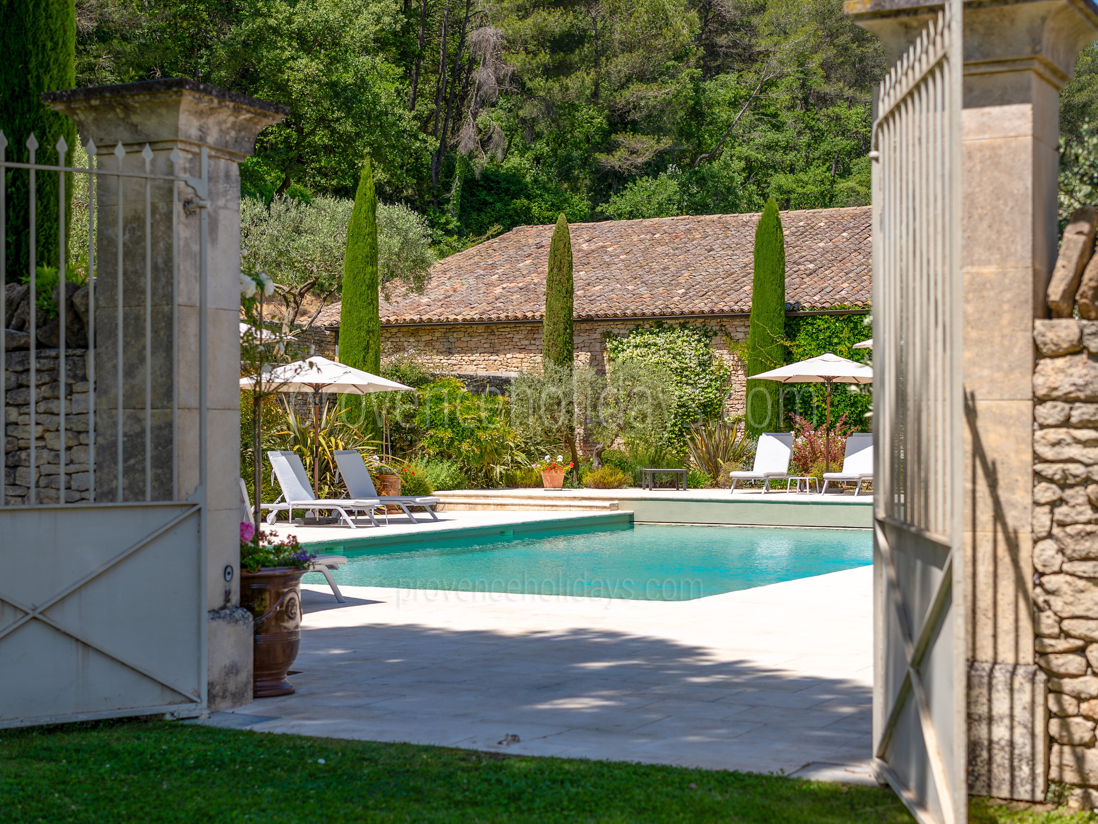 11 - Le Mas de Goult (24): Villa: Pool