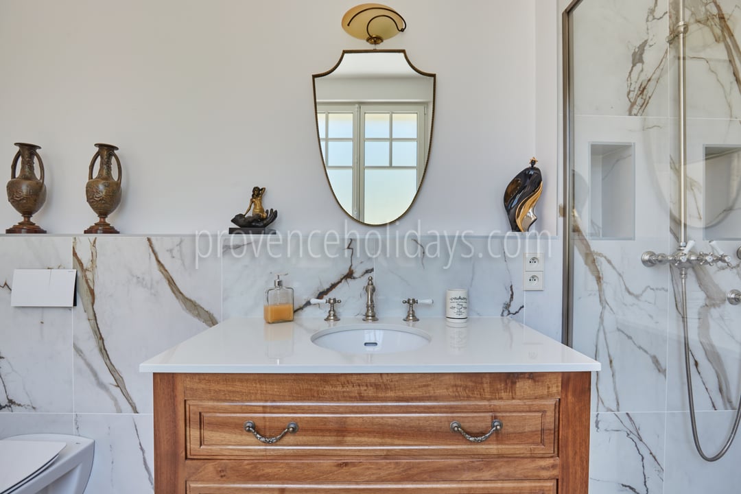 48 - Le Reflet d\'Aix: Villa: Bathroom 2