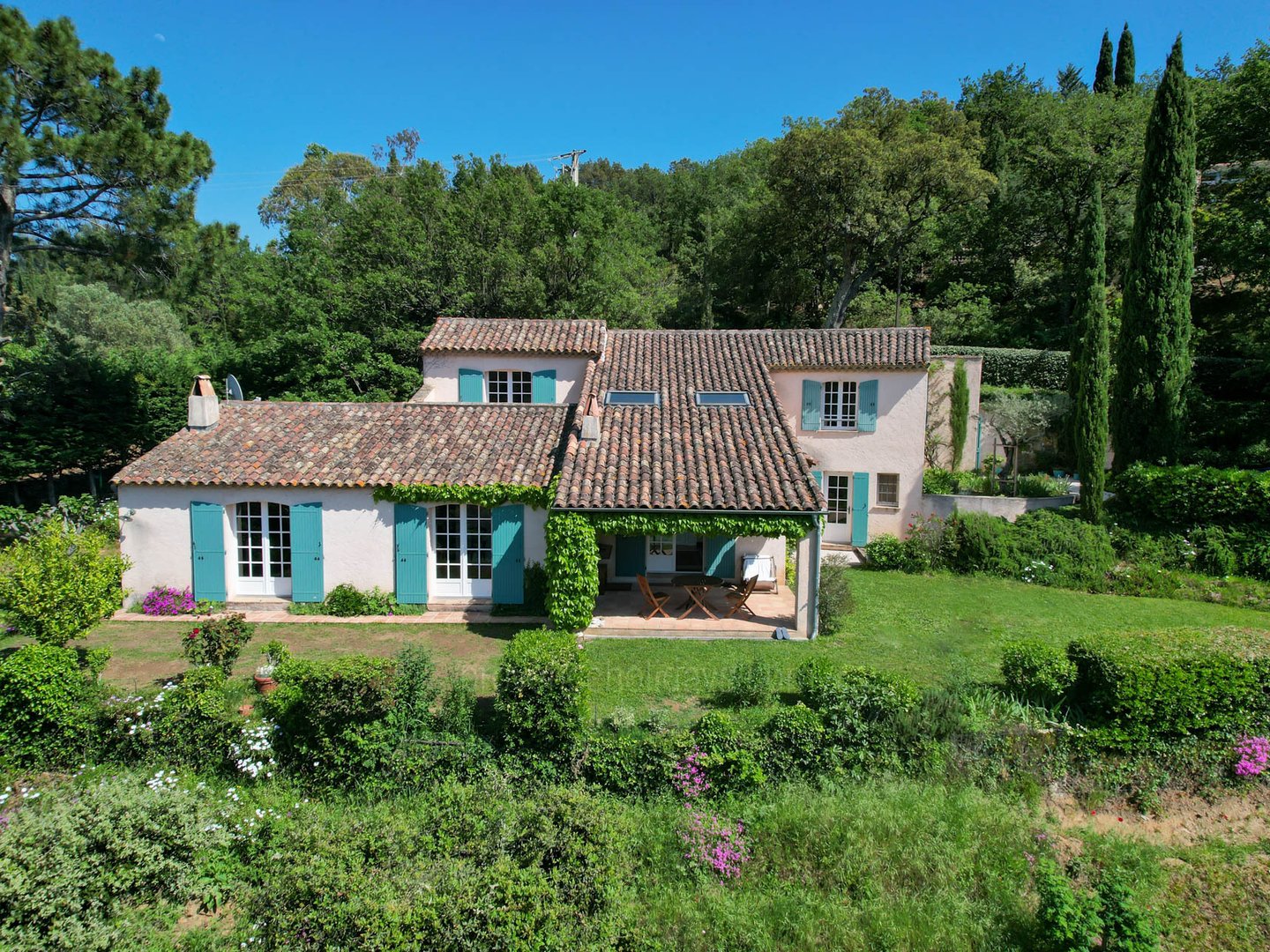 3 - Villa Valombreuse: Villa: Exterior