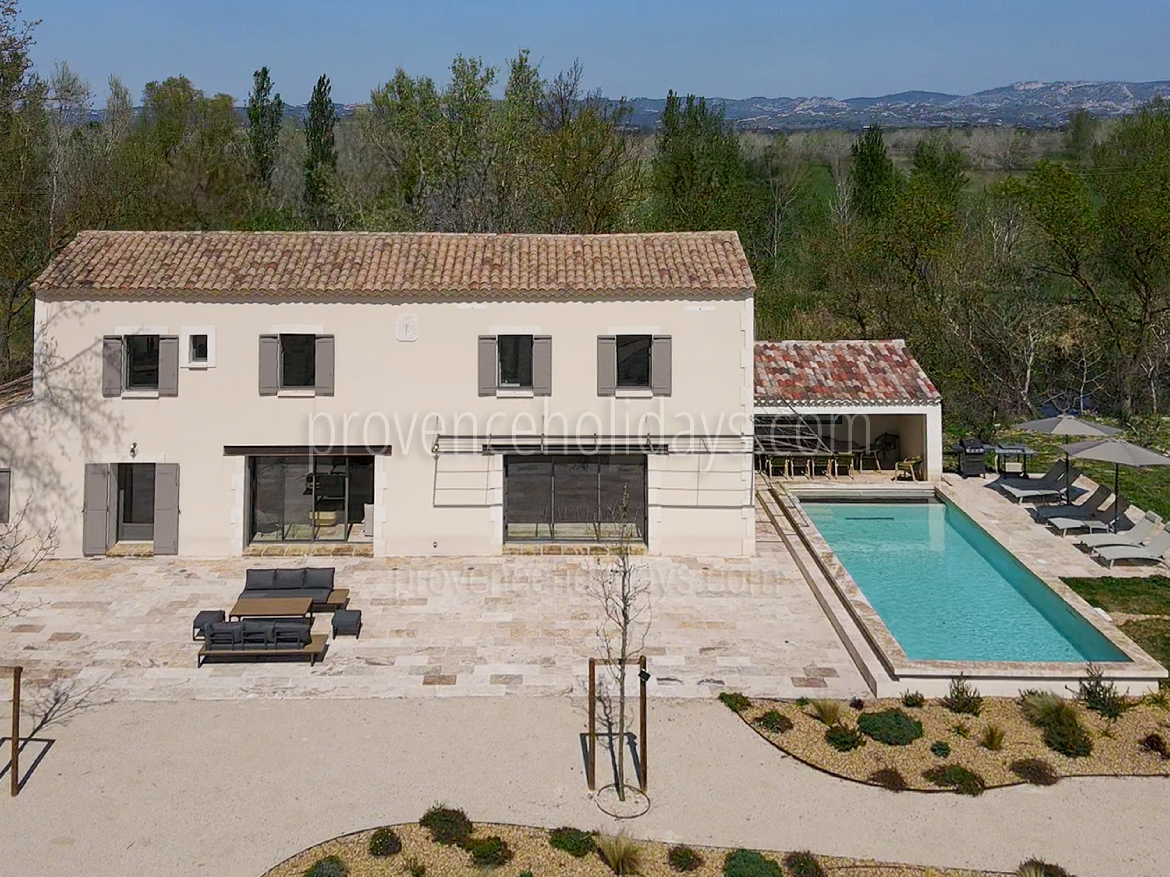 14 - Mas du Canal: Villa: Exterior