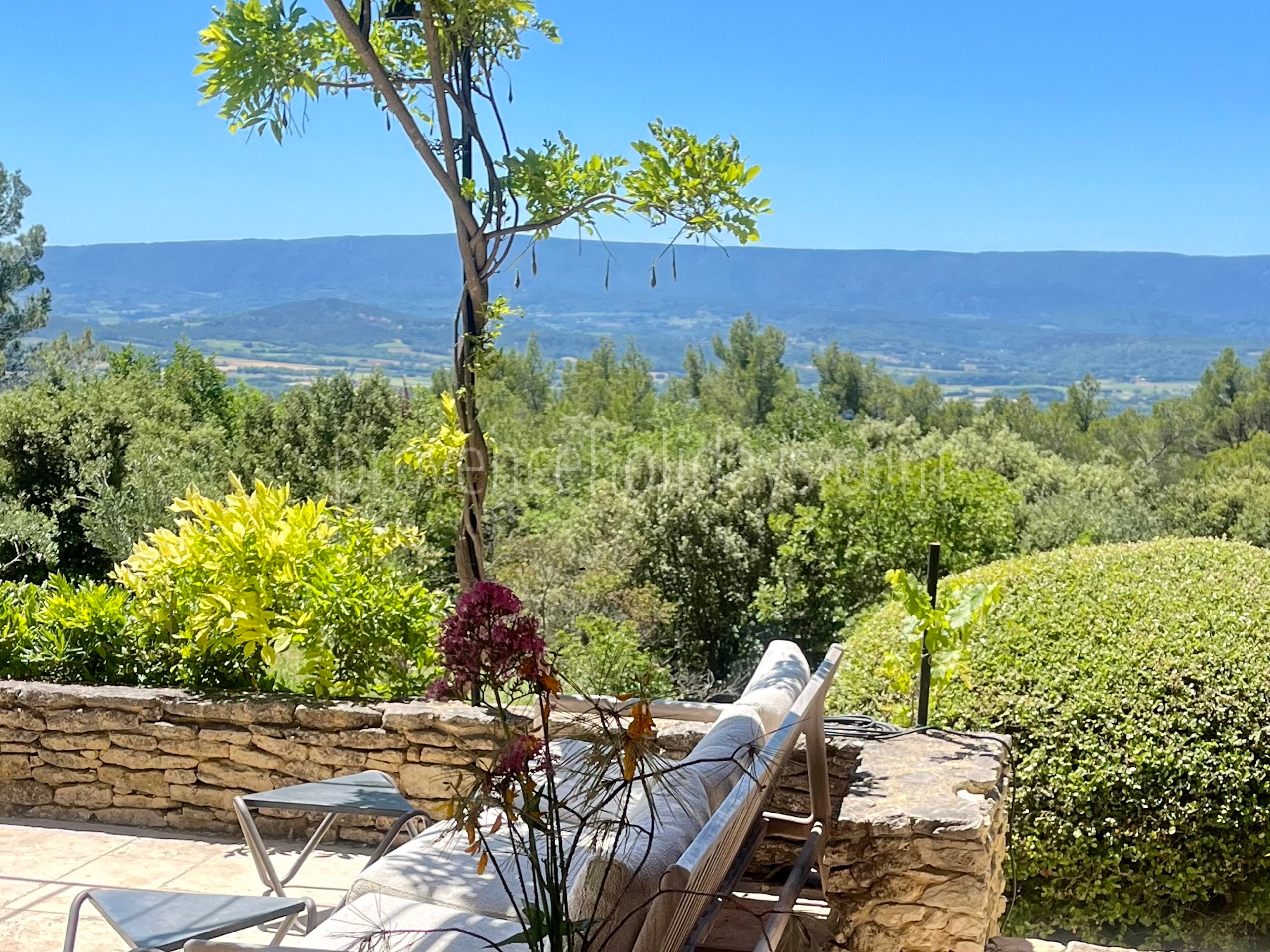 5 - Mas des Collines du Luberon: Villa: Exterior